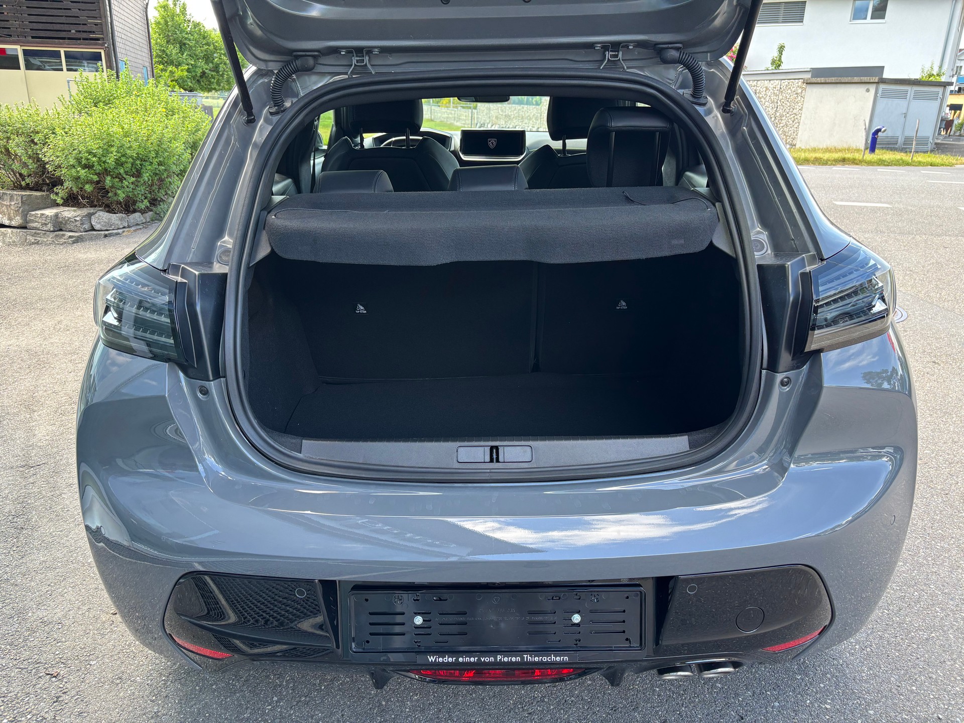 PEUGEOT 208 1.2 MHEV 145 GT-image-4