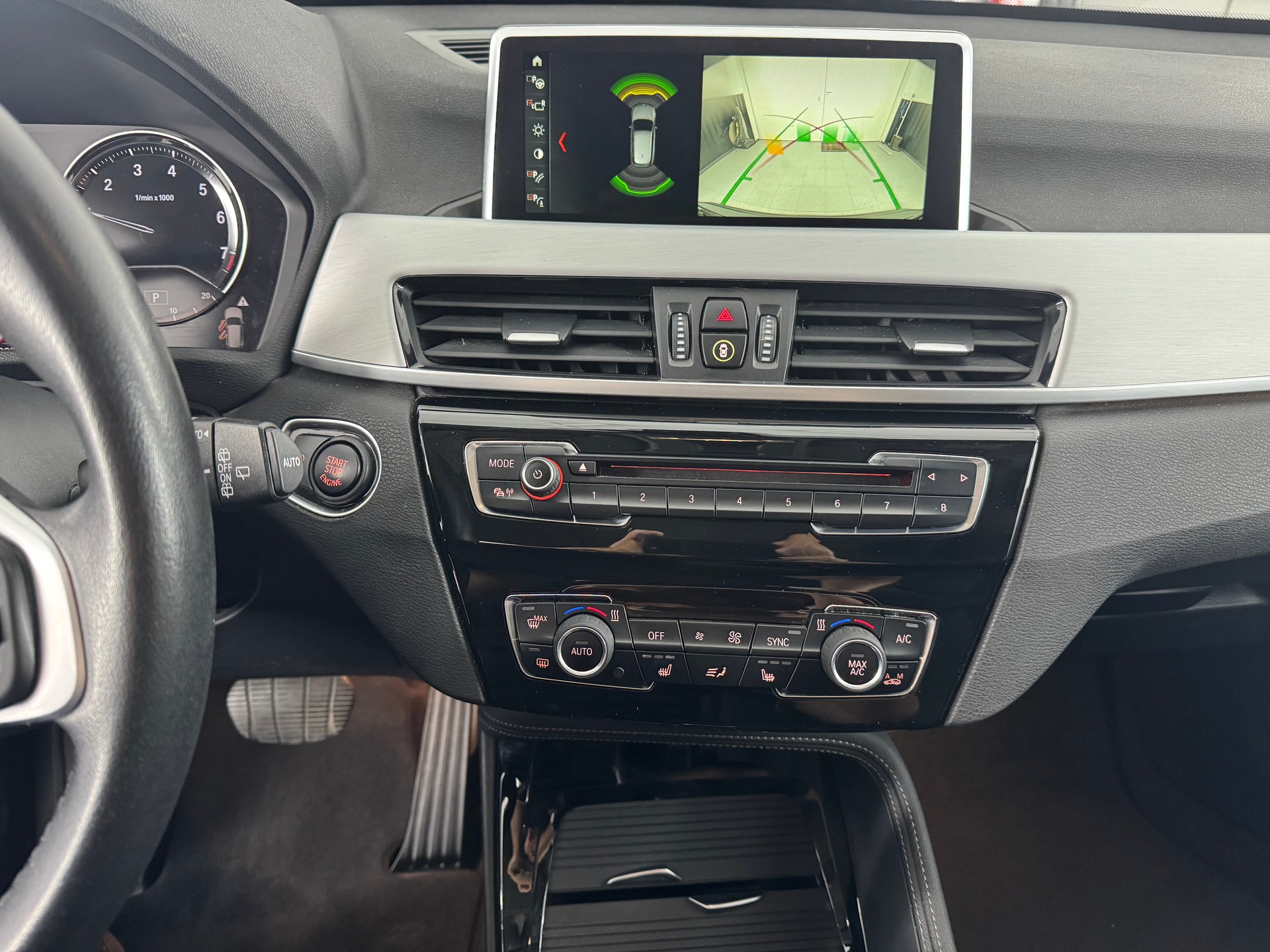 BMW X1 xDrive 20i Sport Line Steptronic-image-12