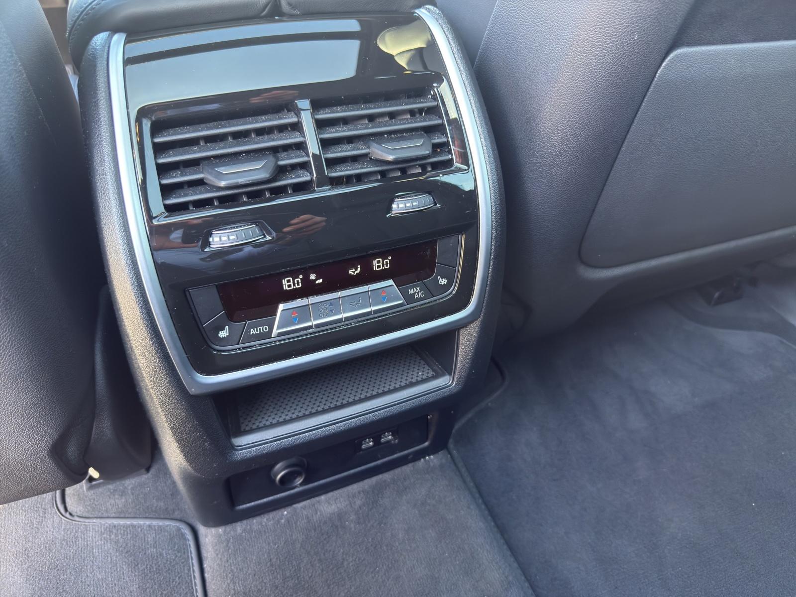 BMW X7 xDrive40d-image-18