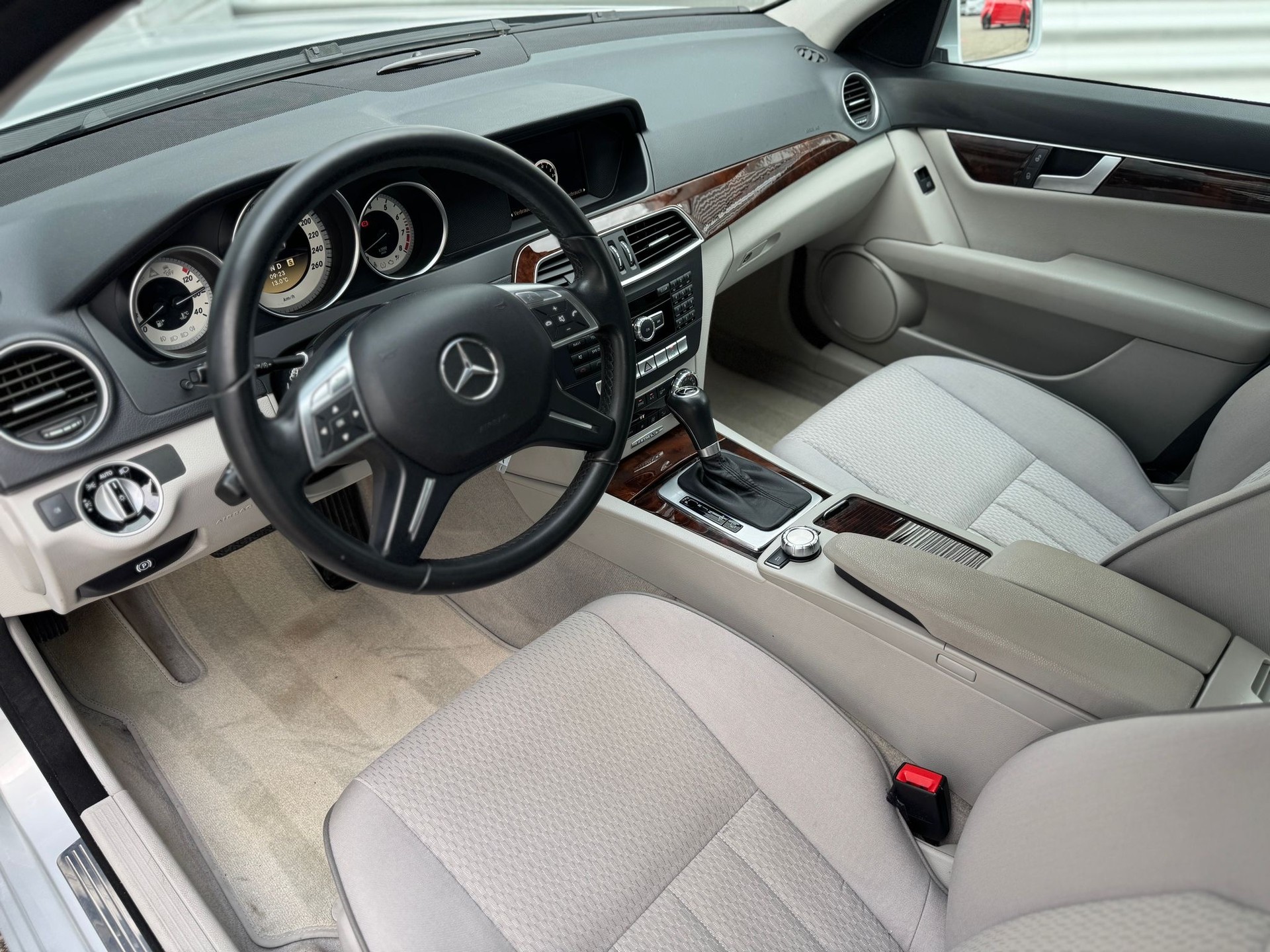 MERCEDES-BENZ C 350 Elégance 7G-Tronic-image-4