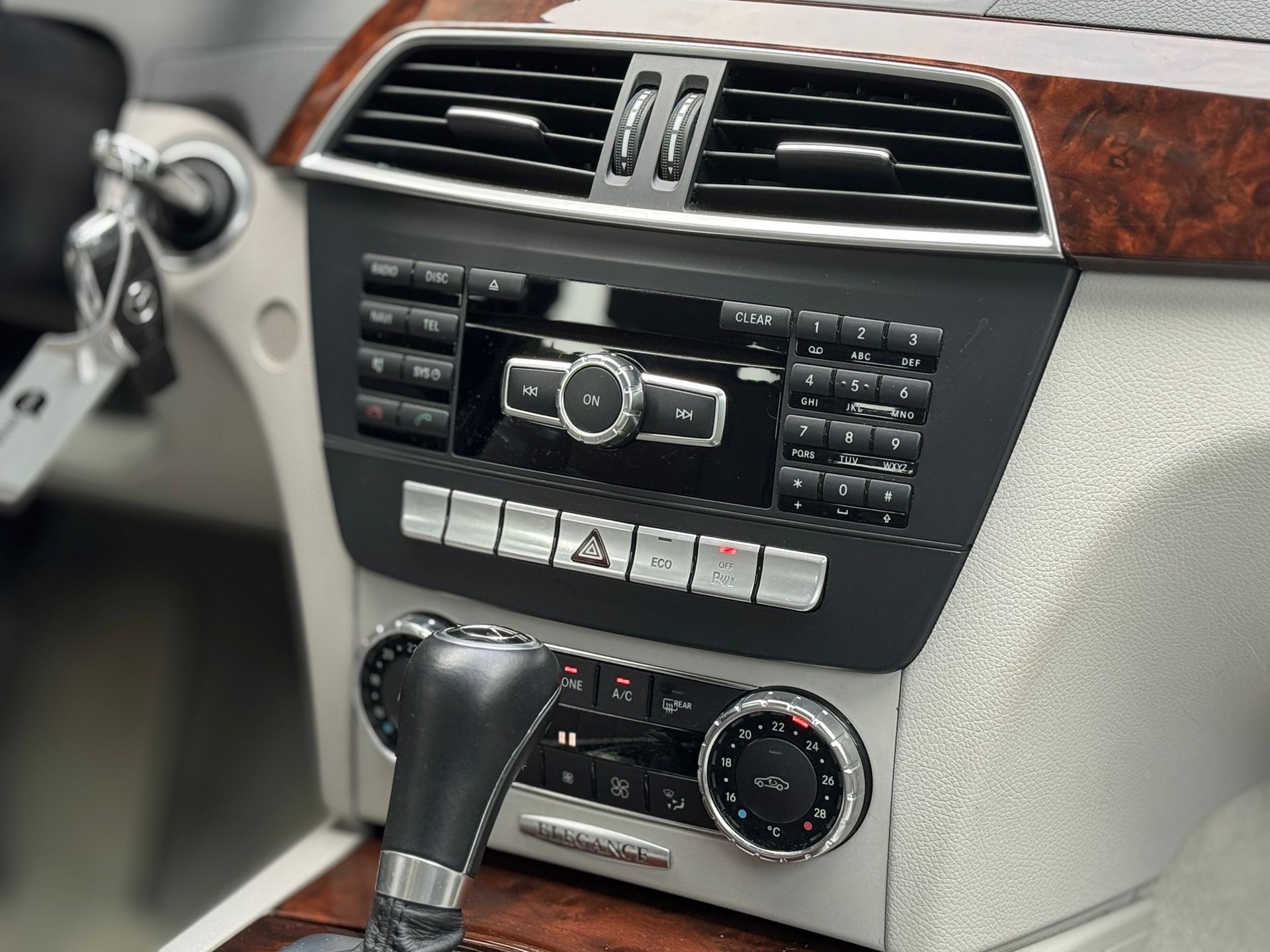 MERCEDES-BENZ C 350 Elégance 7G-Tronic-image-9