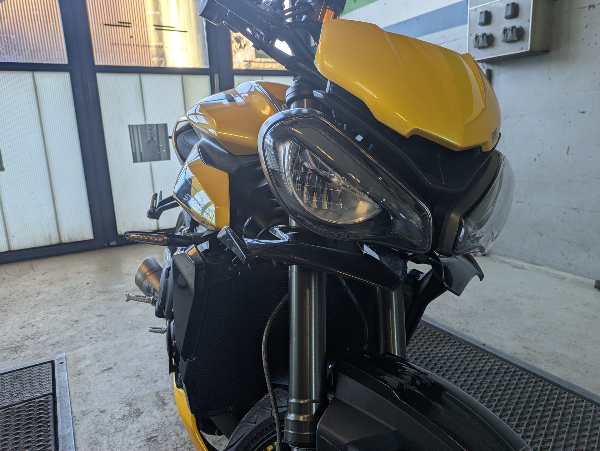 TRIUMPH Street Triple RS 765-image-1