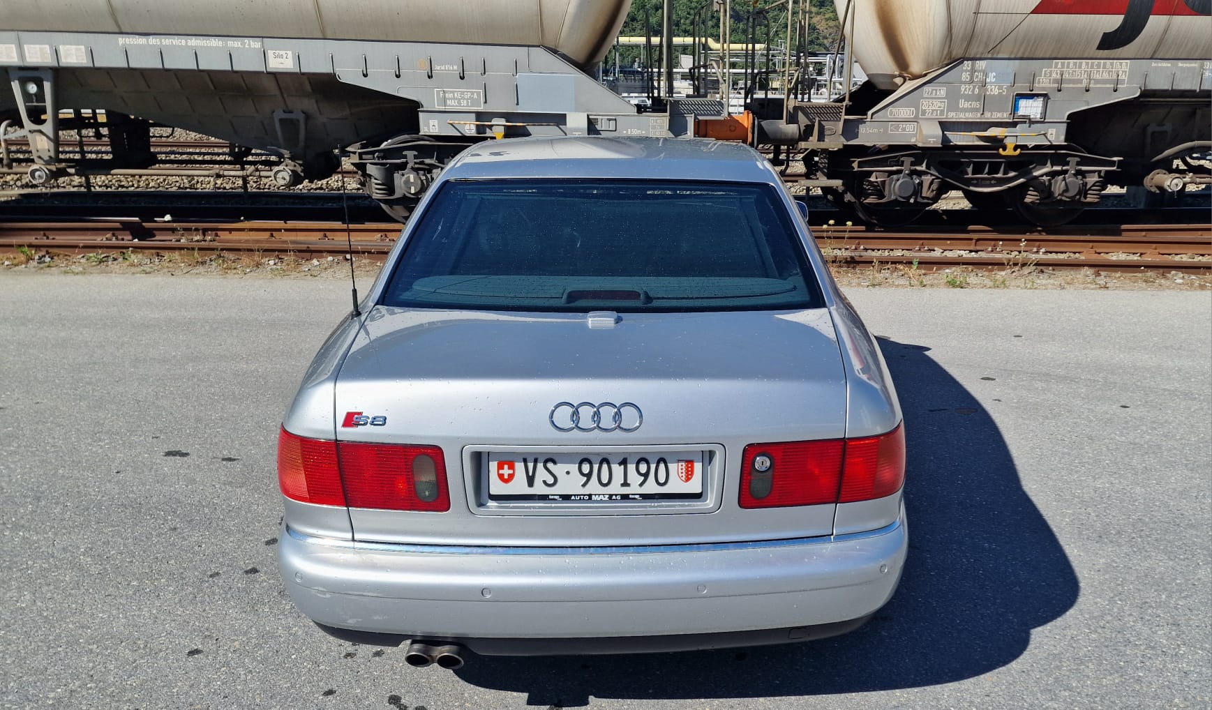 AUDI S8 4.2 quattro-showroom-element-3