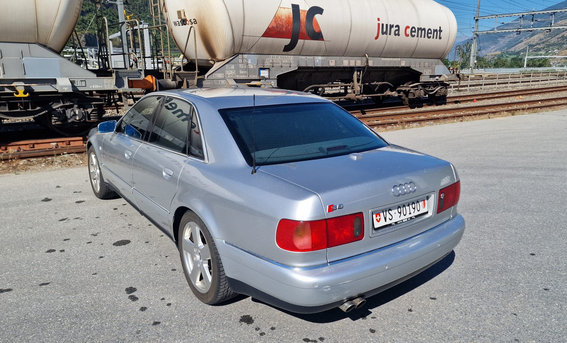 AUDI S8 4.2 quattro-showroom-element-2