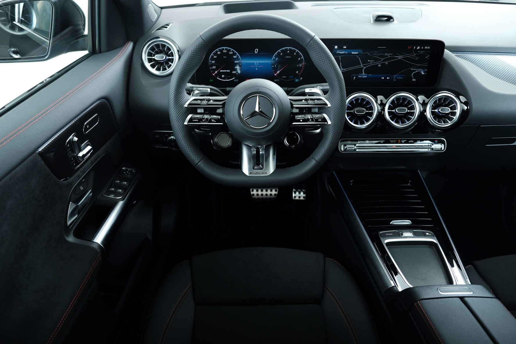 MERCEDES-BENZ GLA AMG 35 4Matic 8G-DCT-image-7