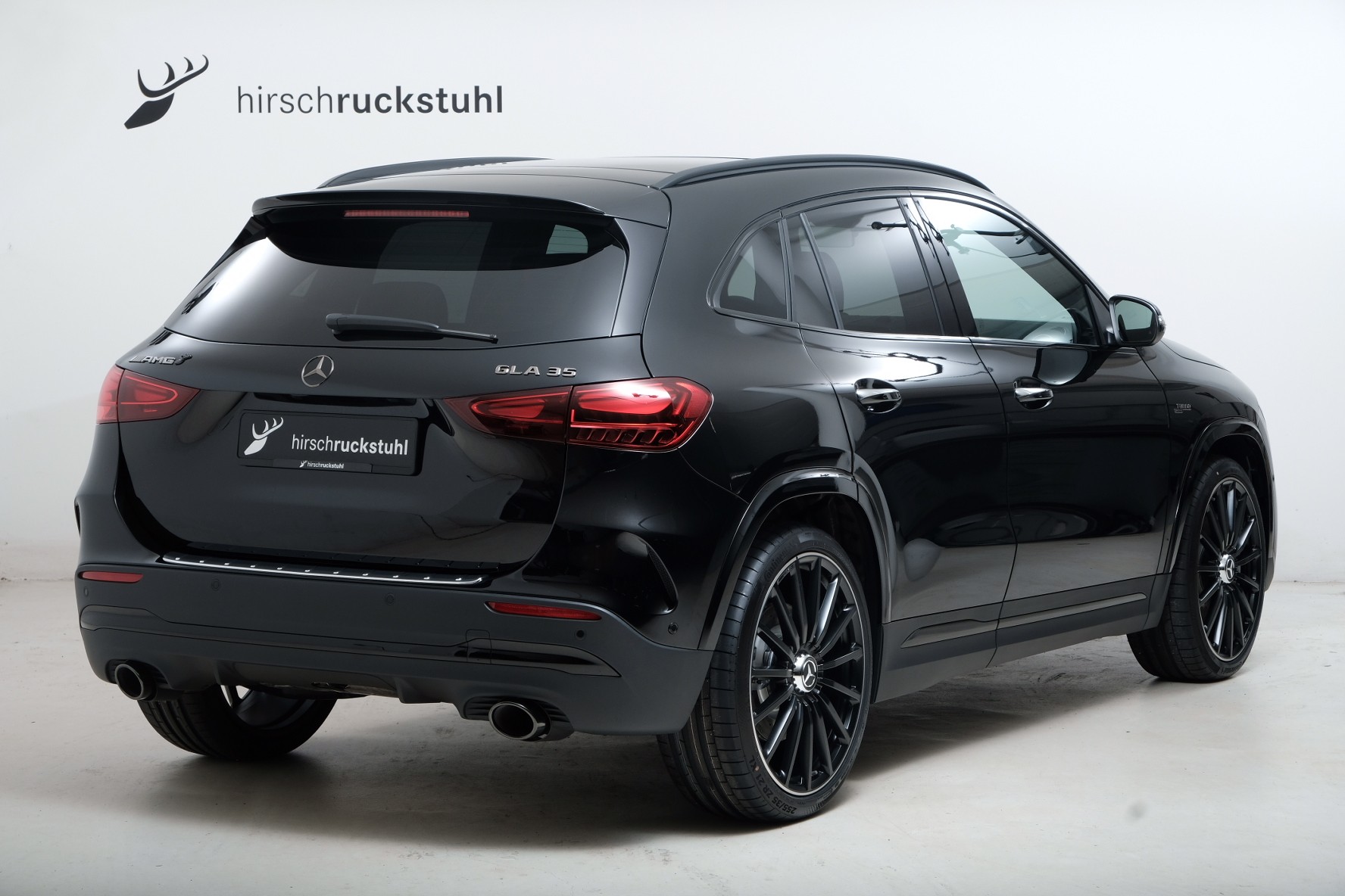 MERCEDES-BENZ GLA AMG 35 4Matic 8G-DCT-image-4