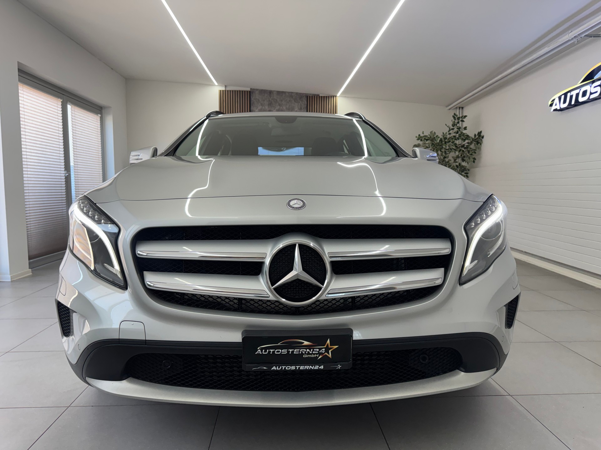 MERCEDES-BENZ GLA 200 CDI Swiss Star Edition Urban 4Matic 7G-DCT*CH-Fahrzeug*-showroom-element-2