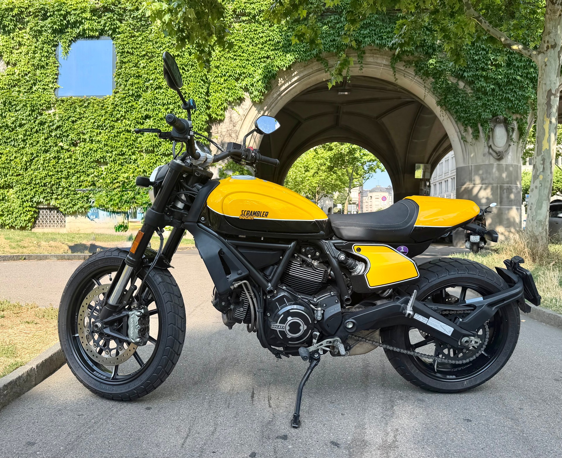 DUCATI Scrambler 800 Full Throttle-image-4