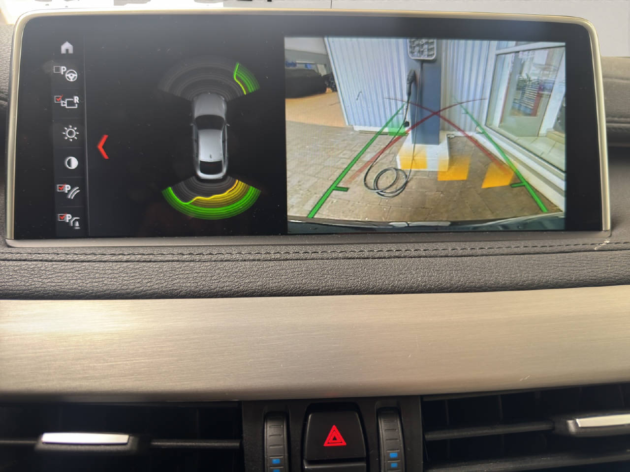 BMW X6 50i xDrive 450PS*-image-16