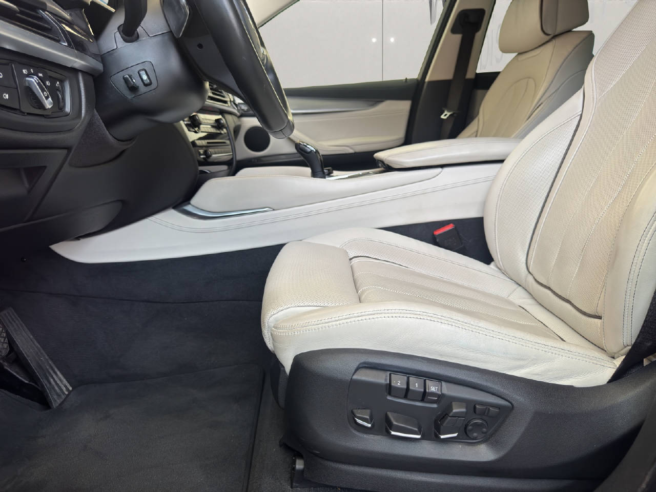 BMW X6 50i xDrive 450PS*-image-11