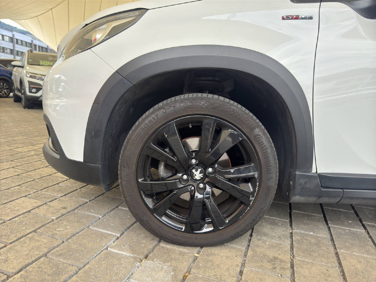 PEUGEOT 2008 1.2 PureTech 110 Allure S/S *Automat*-image-7