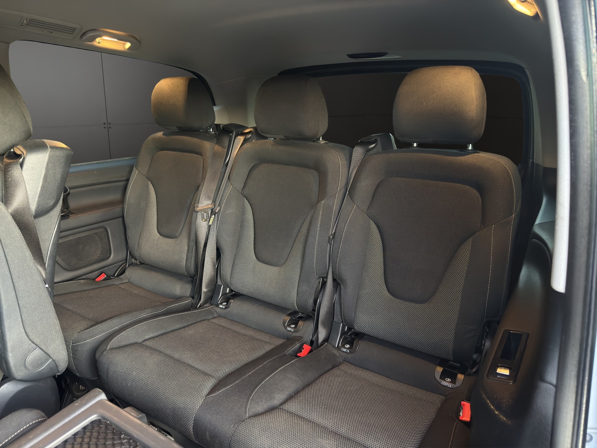 MERCEDES-BENZ V 220 d Exclusive lang 4Matic 7G-Tronic-image-12