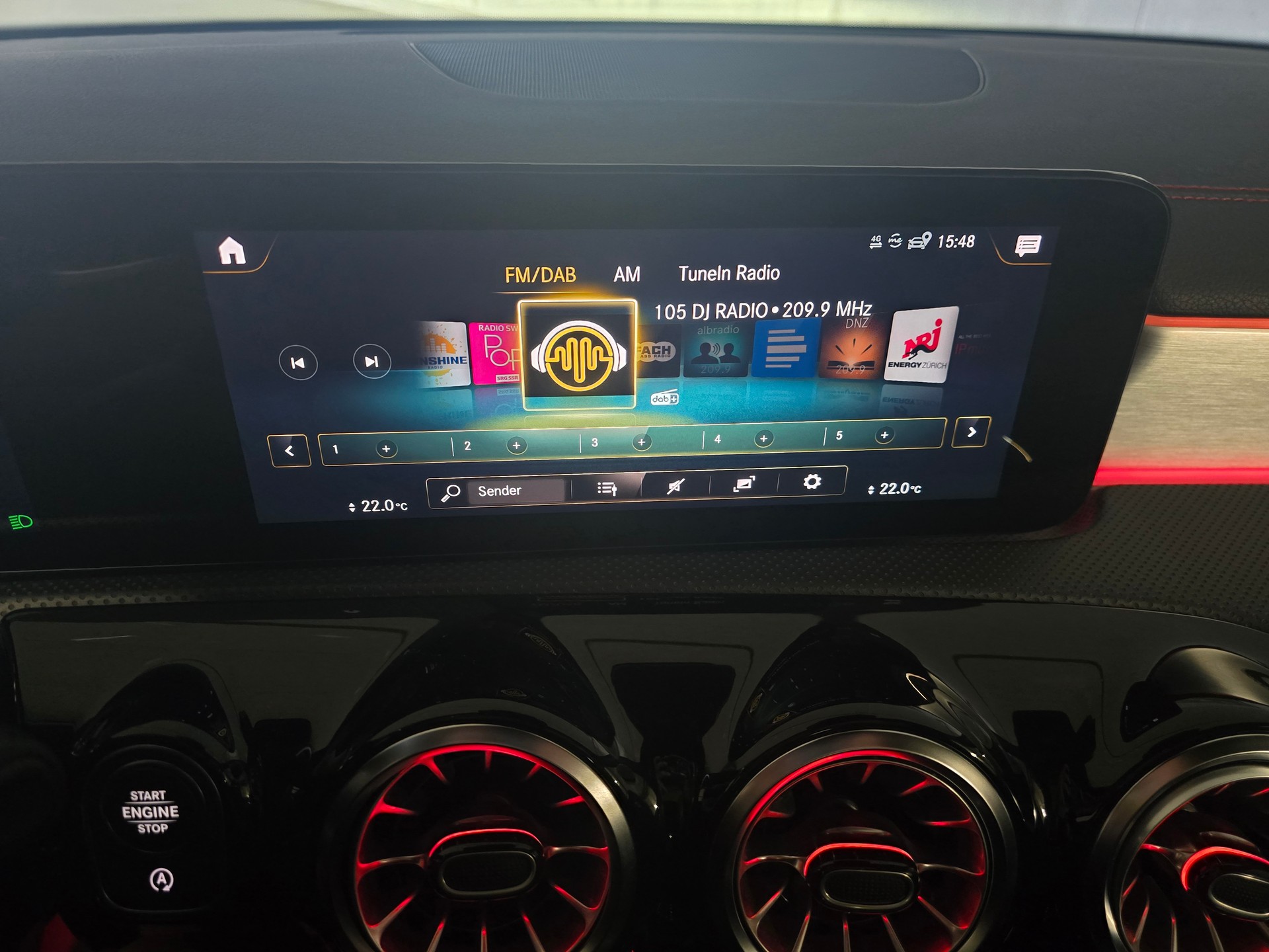 MERCEDES-BENZ CLA Shooting Brake 200 AMG Line 7G-DCT CH-Fahrzeug-image-16