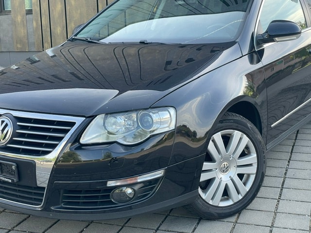 VW Passat Variant 2.0T FSI Highline-showroom-element-2