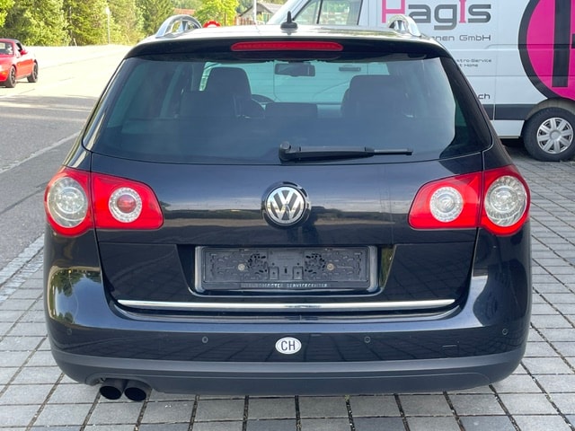 VW Passat Variant 2.0T FSI Highline-image-8