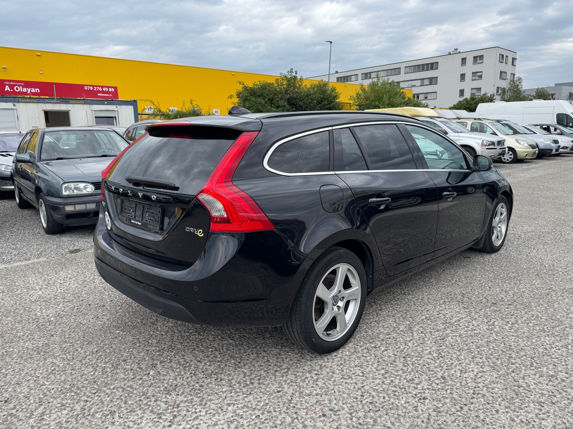 VOLVO V60 DRIVe-image-5
