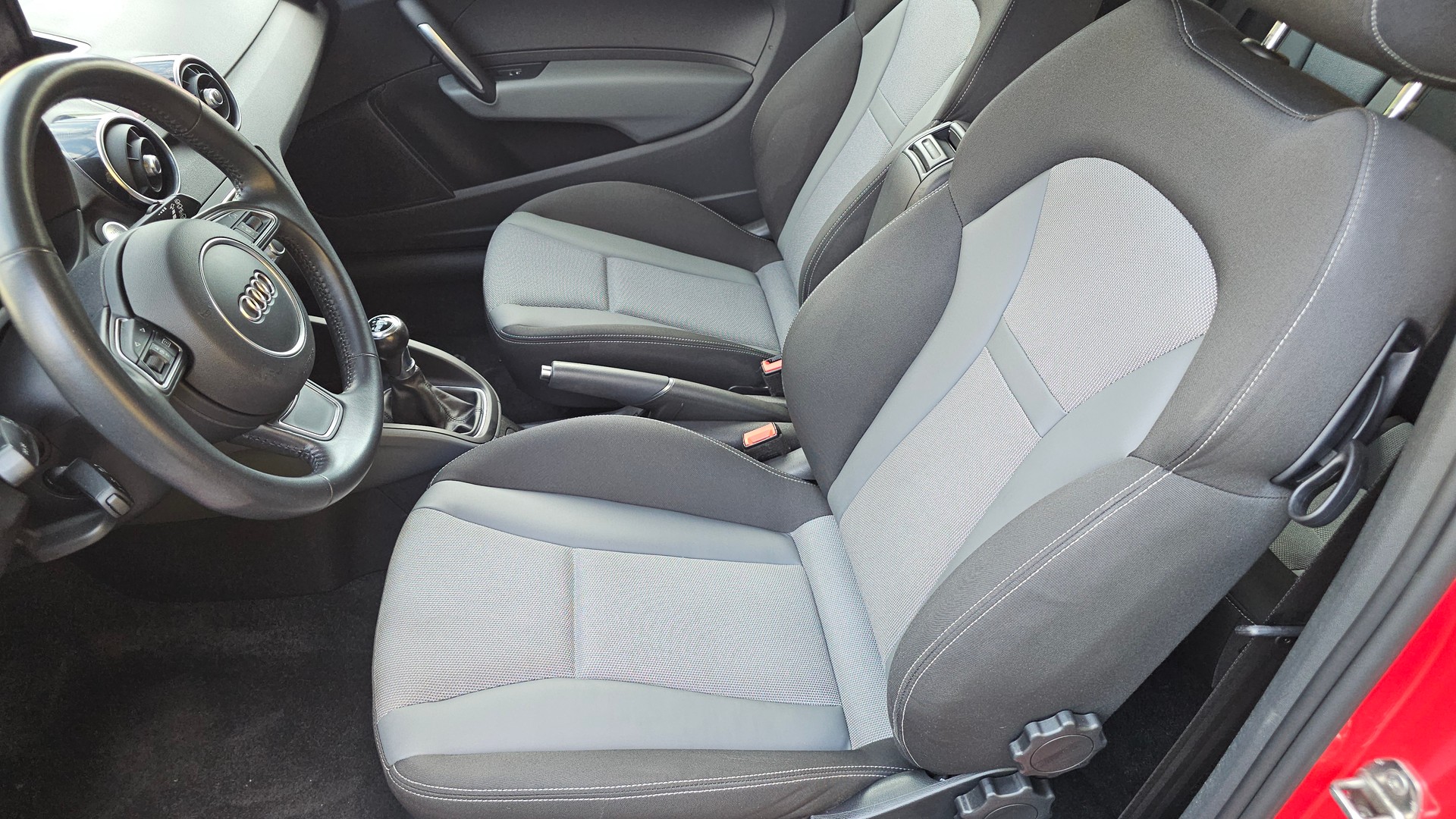 AUDI A1 1.0 TFSI Sport-image-6