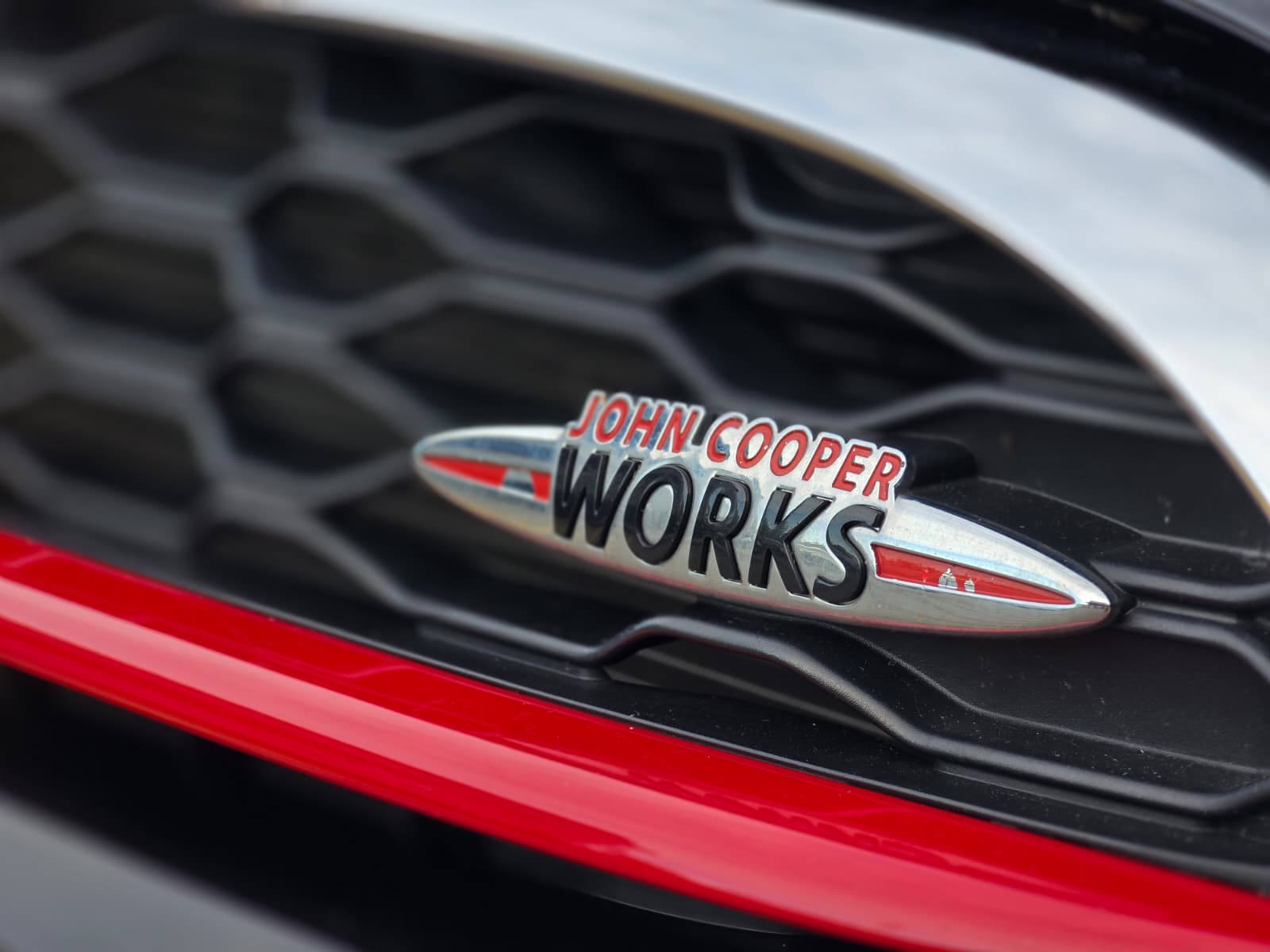 MINI Cooper John Cooper Works Cabriolet Steptronic-image-21