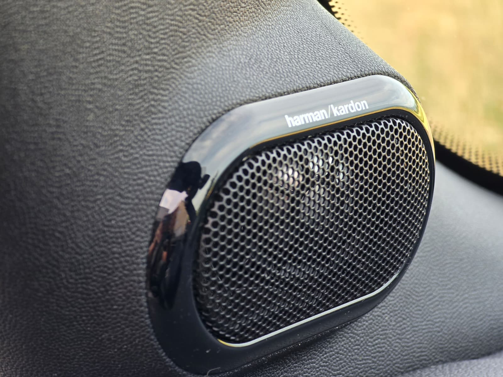 MINI Cooper John Cooper Works Cabriolet Steptronic-image-22