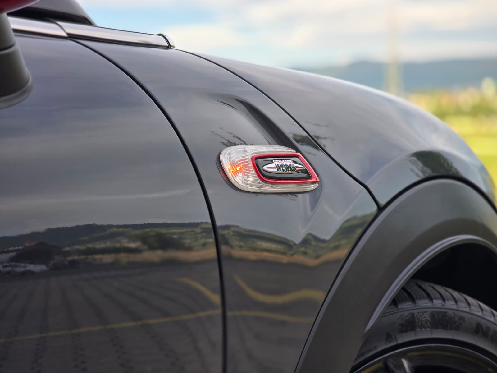 MINI Cooper John Cooper Works Cabriolet Steptronic-image-19