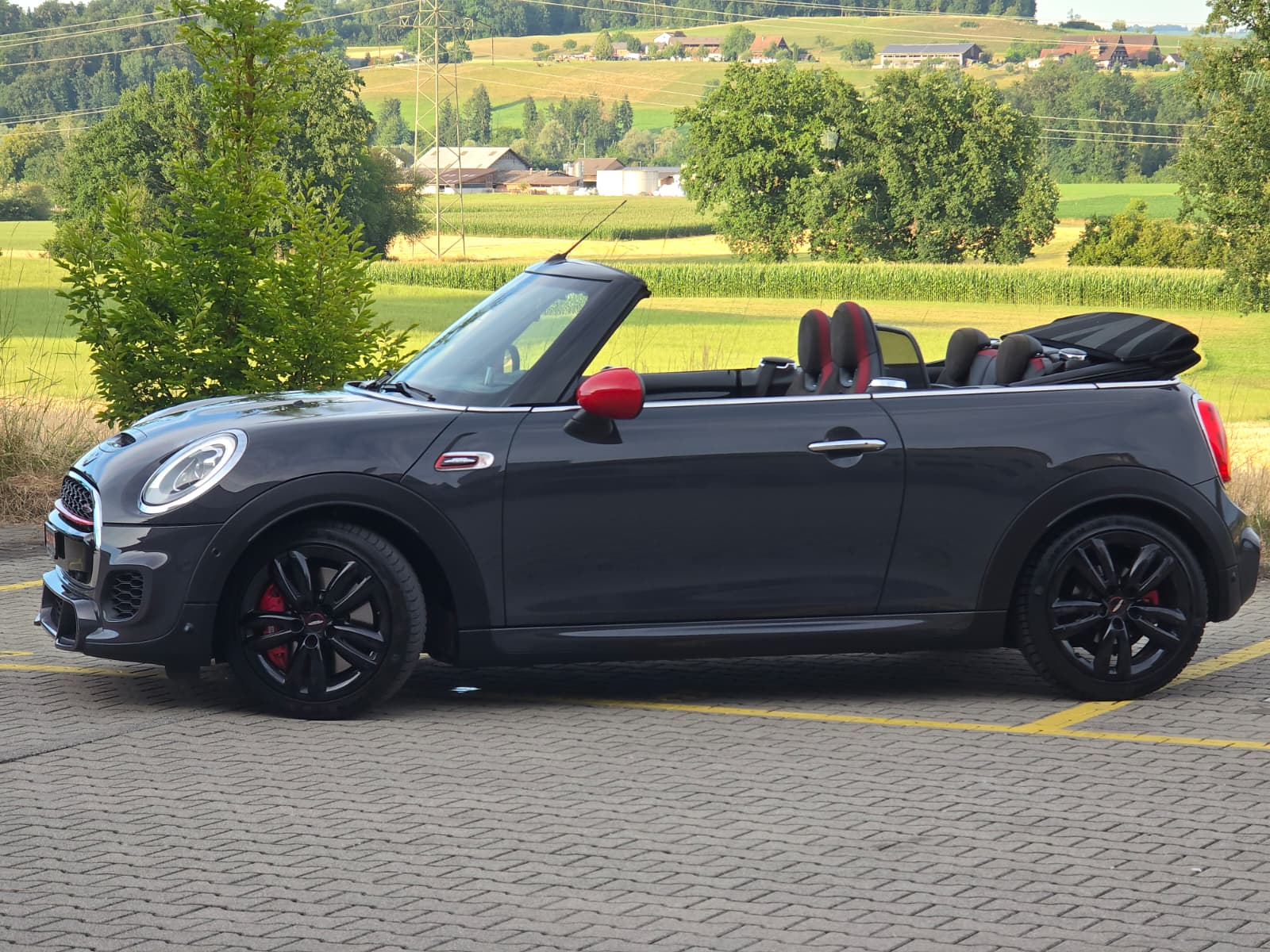 MINI Cooper John Cooper Works Cabriolet Steptronic-image-8
