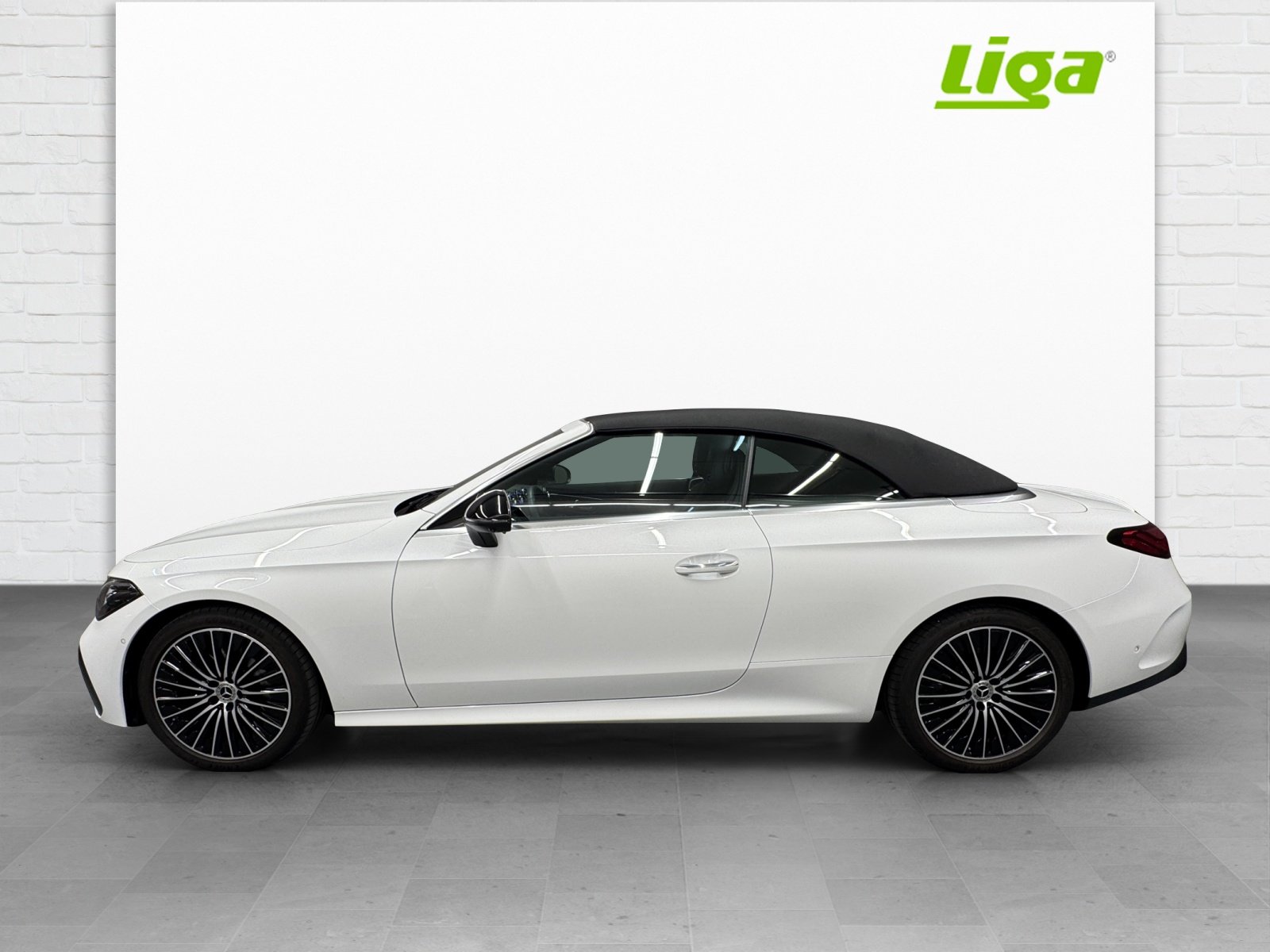 MERCEDES-BENZ CLE 200 AMG Line 4Matic-showroom-element-2