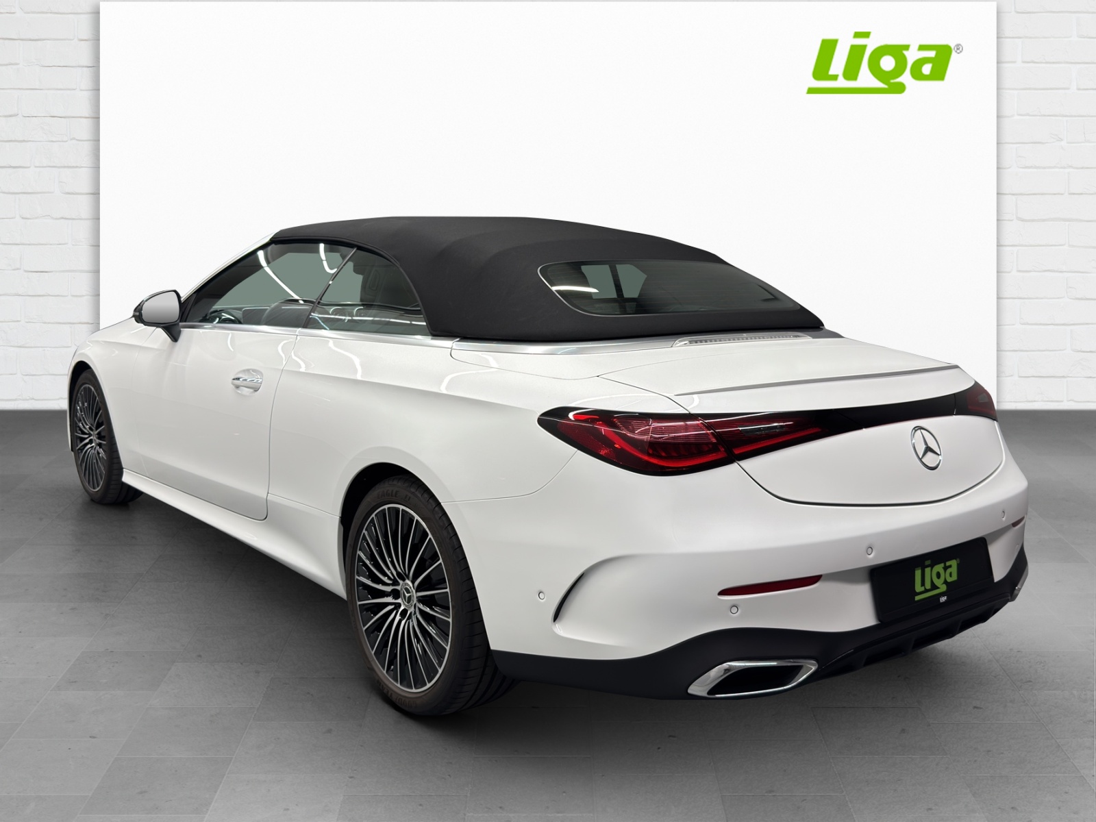 MERCEDES-BENZ CLE 200 AMG Line 4Matic-showroom-element-3