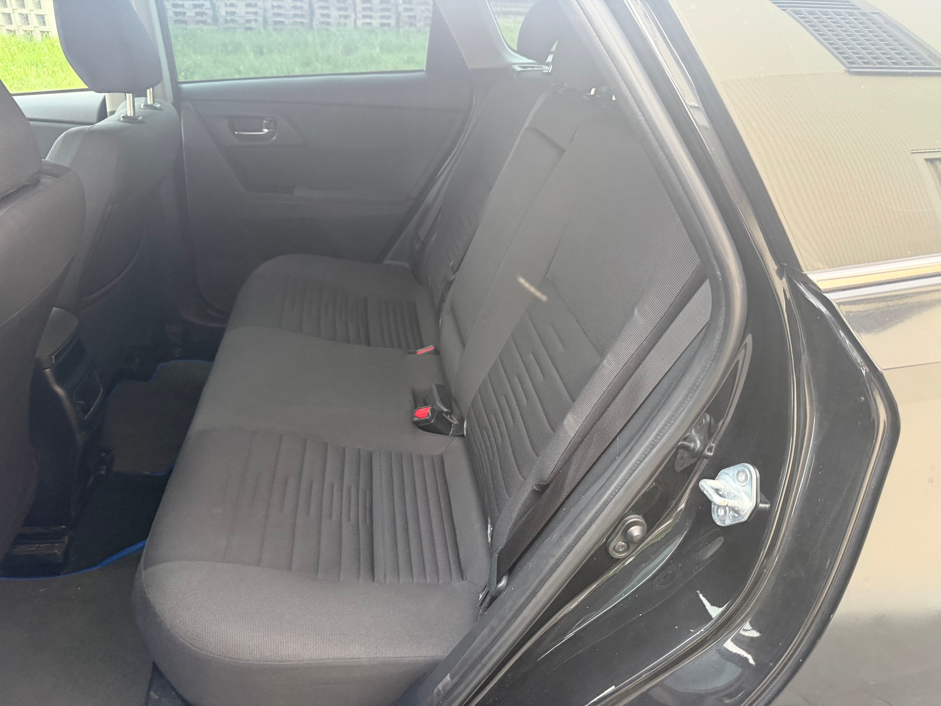 TOYOTA Auris Touring Sports 1.8 HSD Swiss Trend e-CVT-image-8