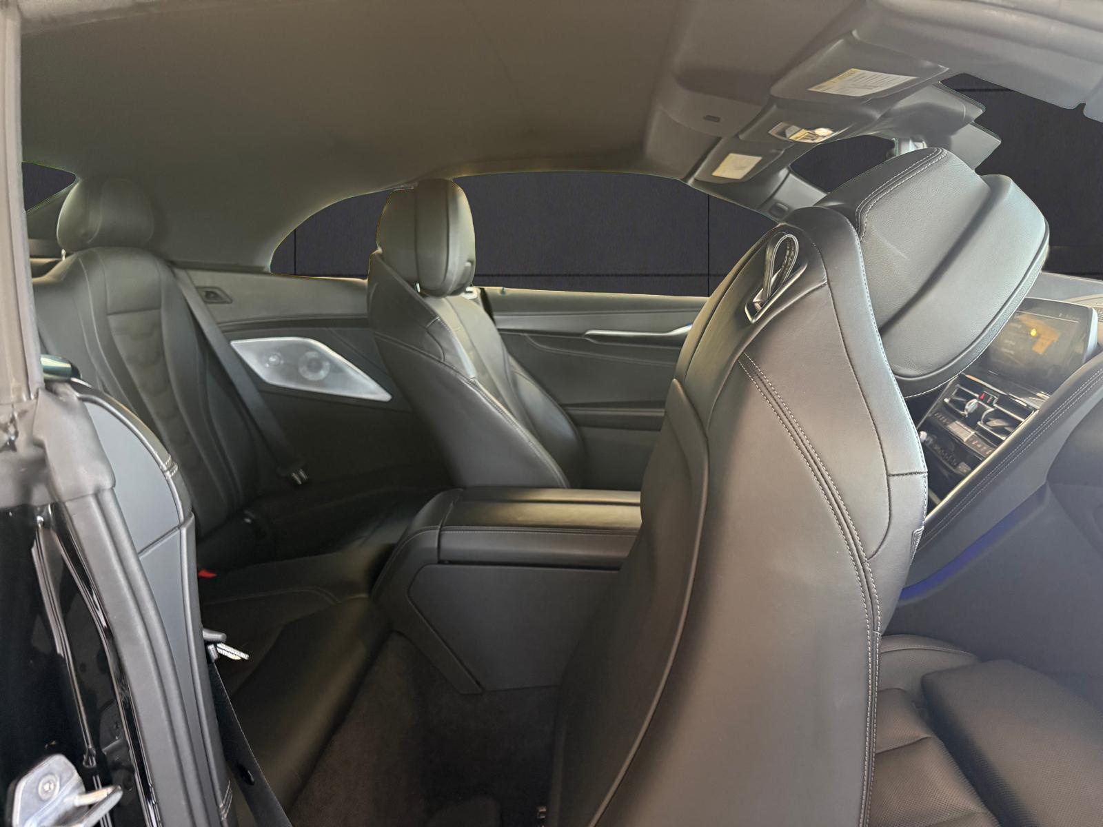 BMW M850i xDrive Steptronic-image-17