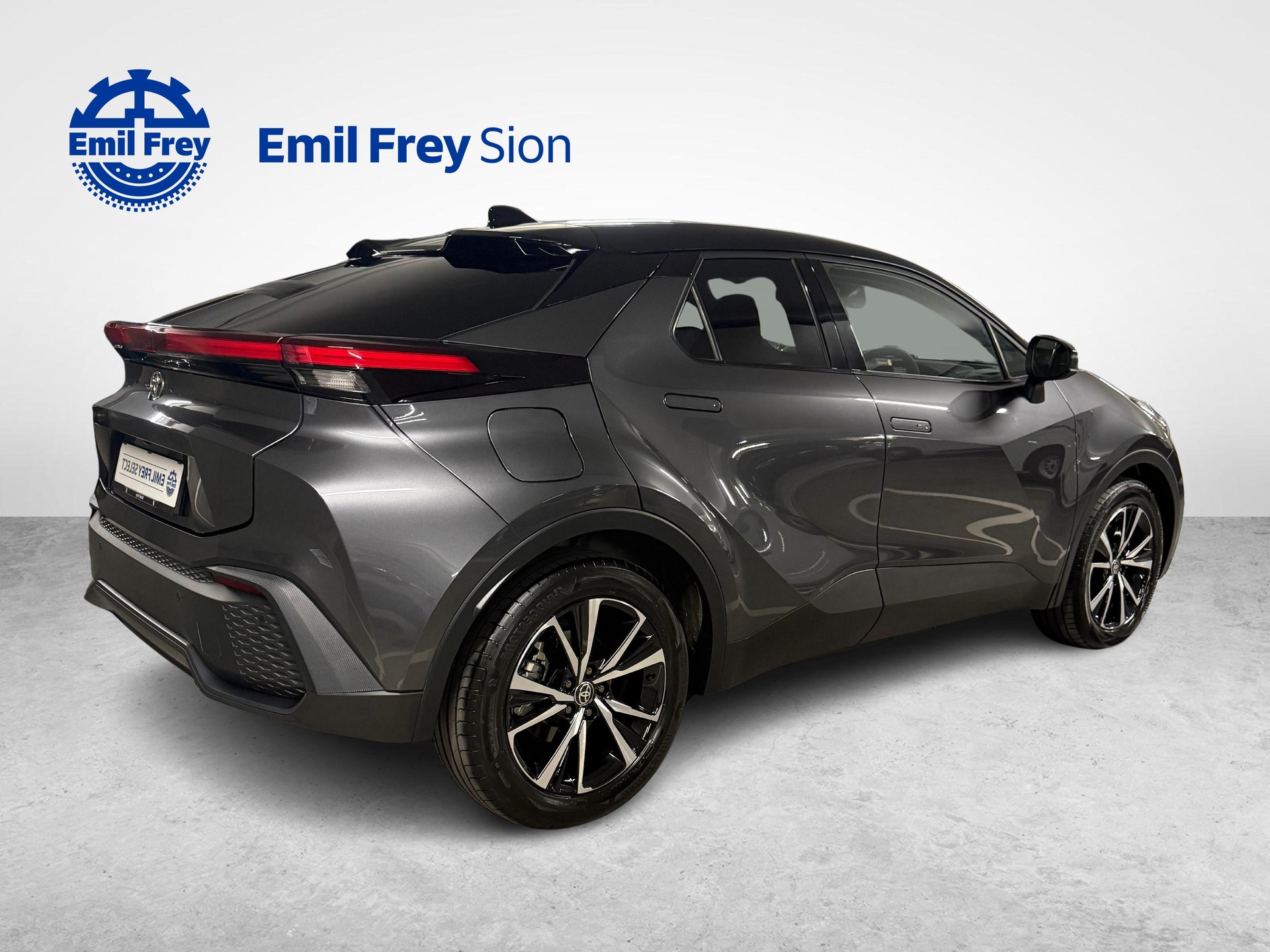 TOYOTA C-HR 2.0 PHEV Swiss Edition-showroom-element-3