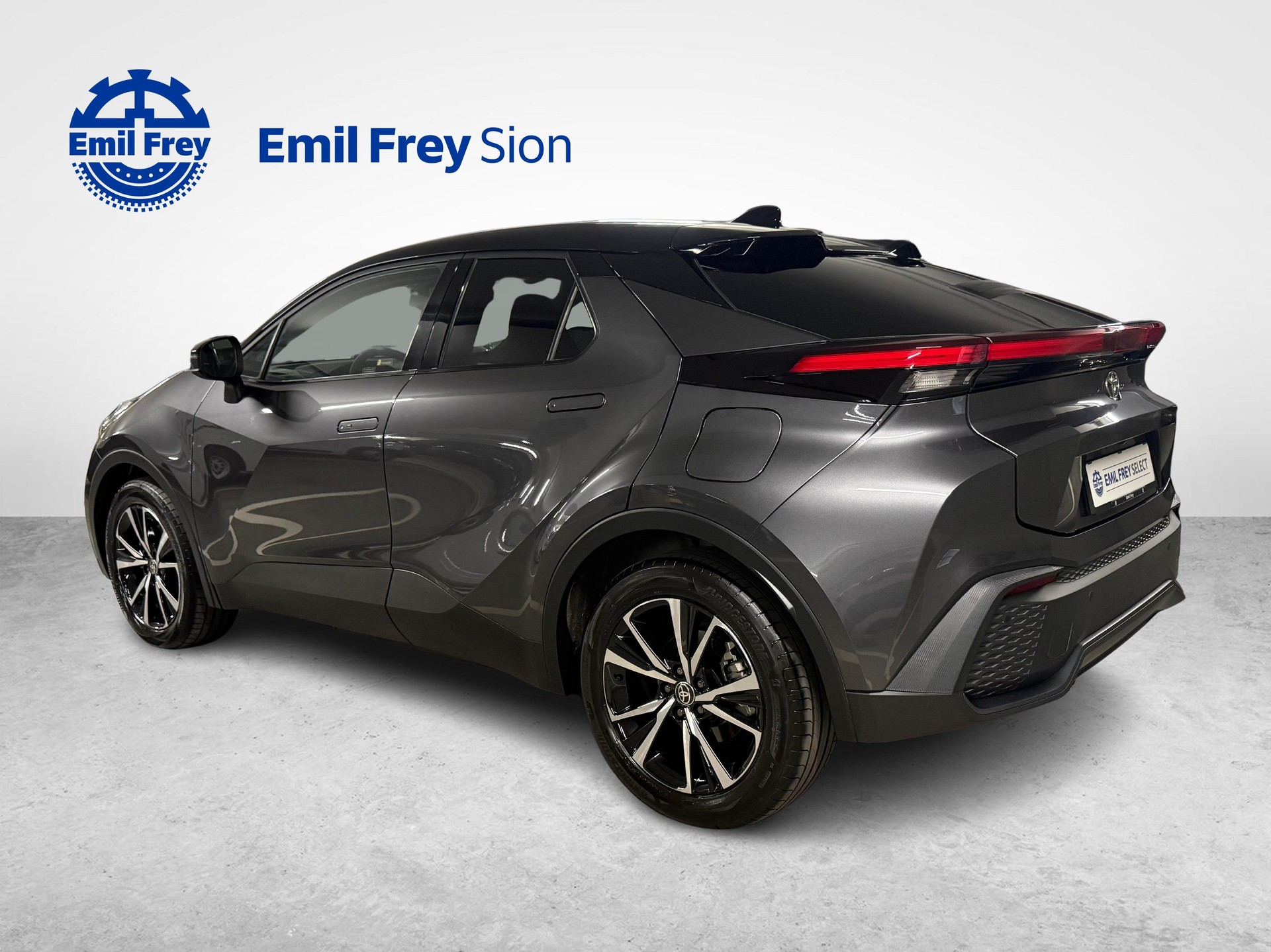 TOYOTA C-HR 2.0 PHEV Swiss Edition-image-4