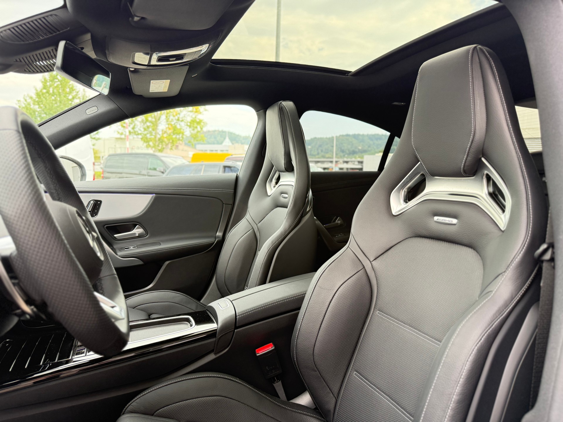 MERCEDES-BENZ CLA 45 S AMG 4Matic+ 8G-DCT-showroom-element-2