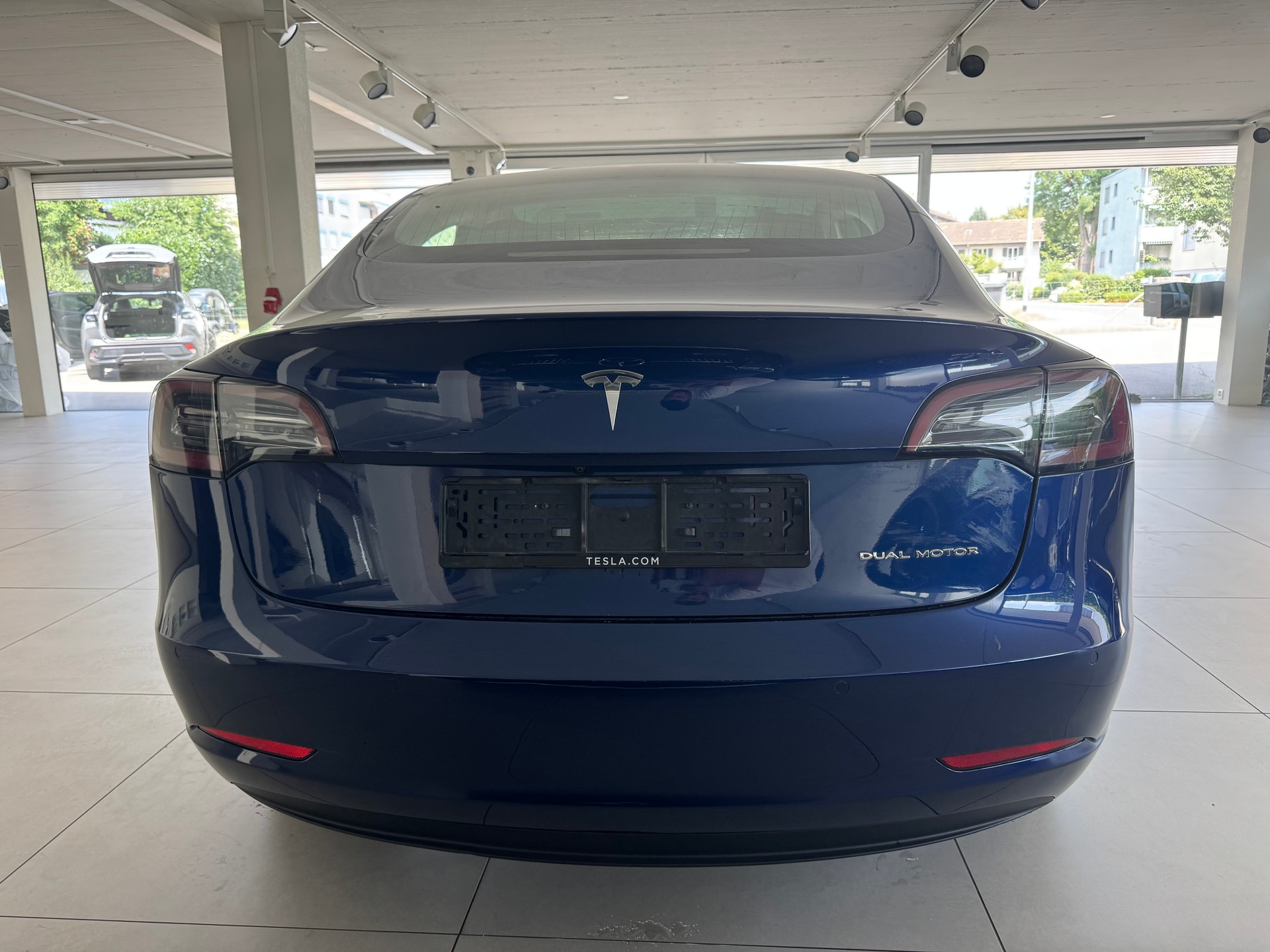 TESLA Model 3 Long Range Dual Motor AWD-image-7