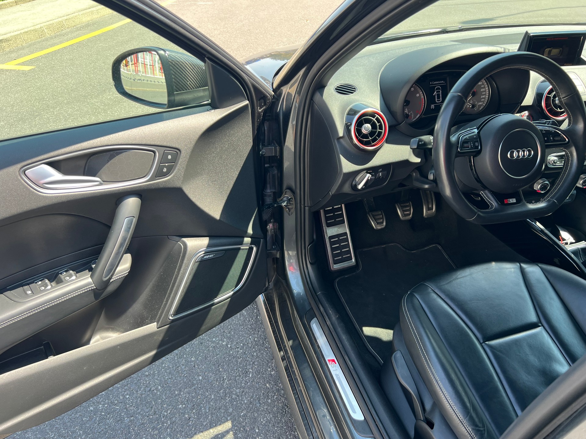 AUDI S1 Sportback 2.0 TFSI Sport quattro-image-7