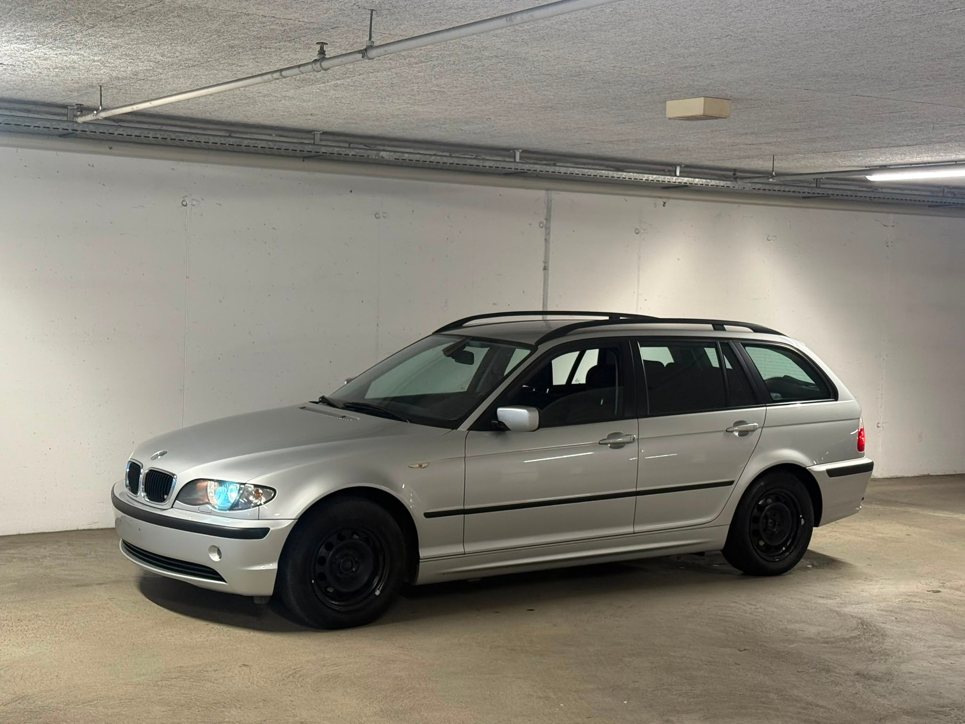 BMW 318i Touring Automatik // MFK NEU