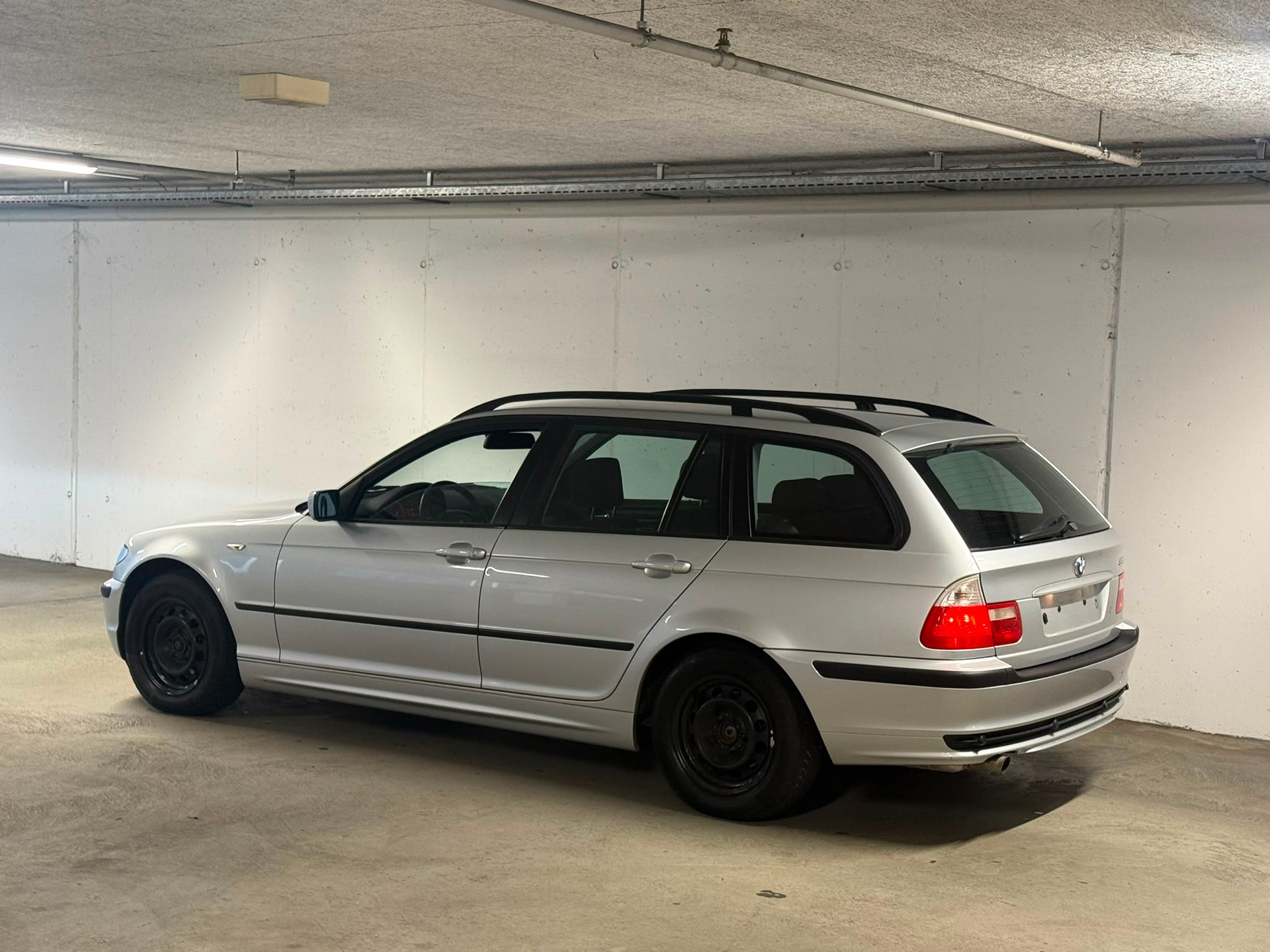 BMW 318i Touring Automatik // MFK NEU-showroom-element-3