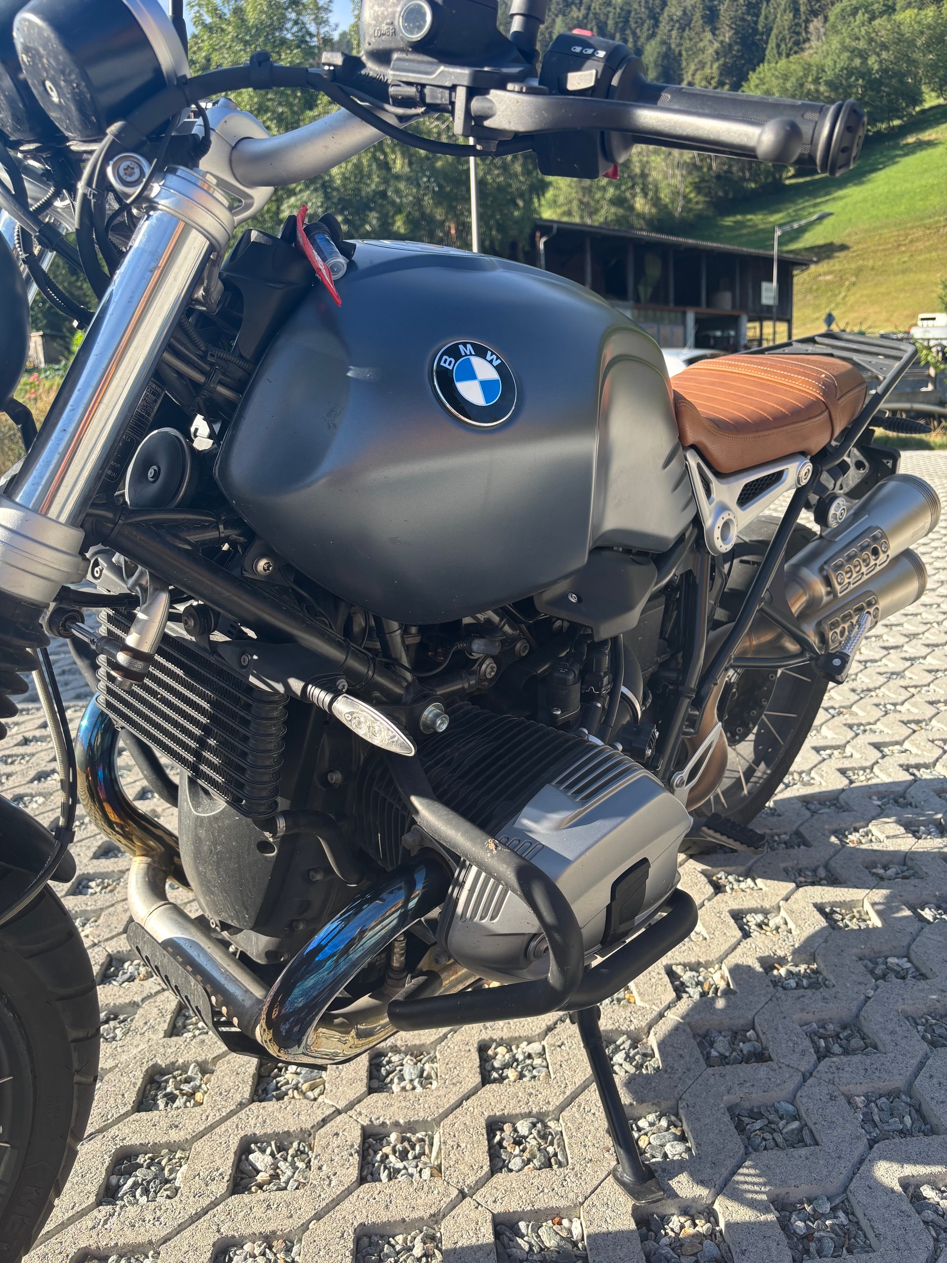 BMW R nineT Scrambler ABS-image-3