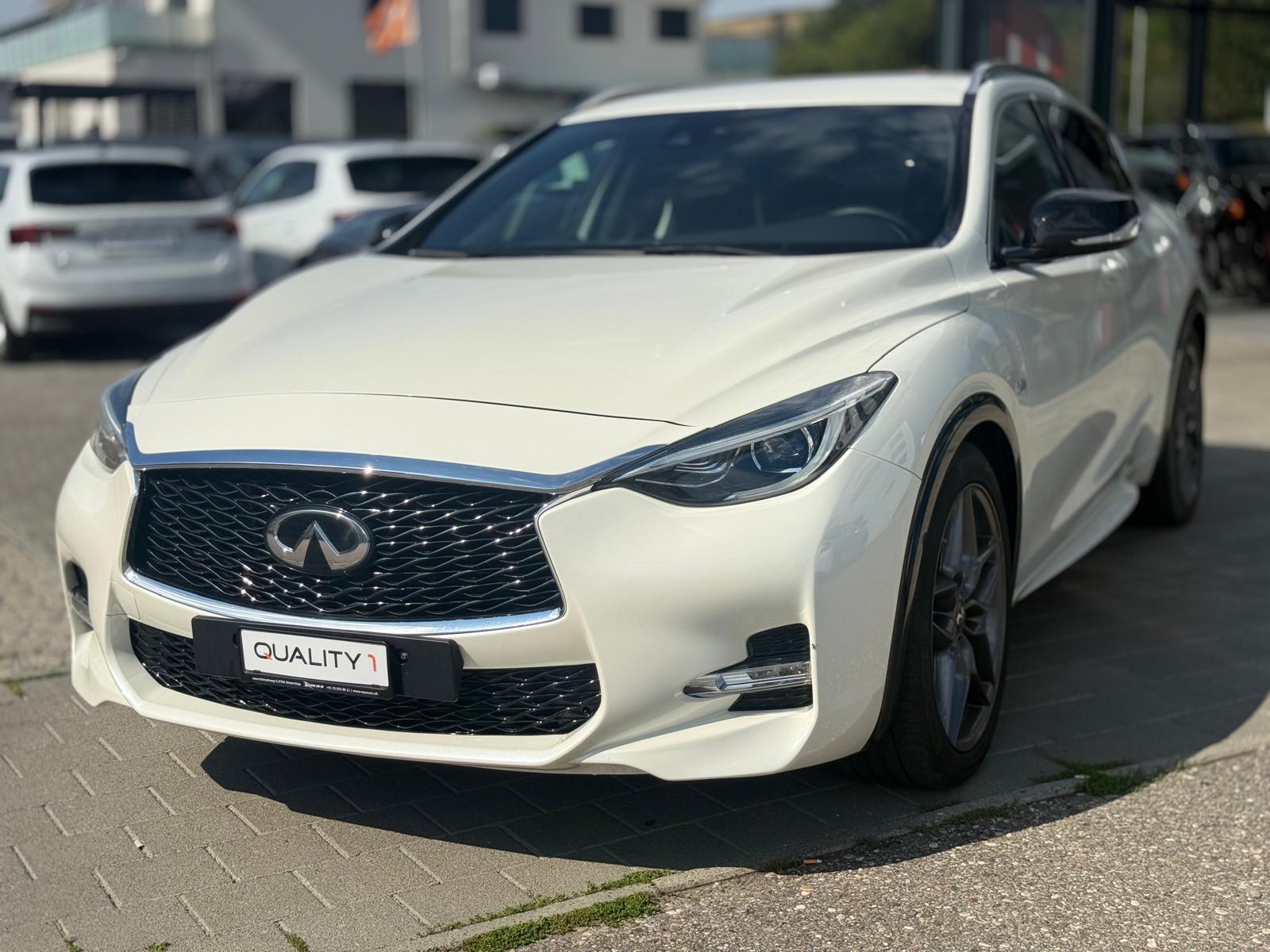 INFINITI Q30 2.0t Sport AWD DCT-image-25