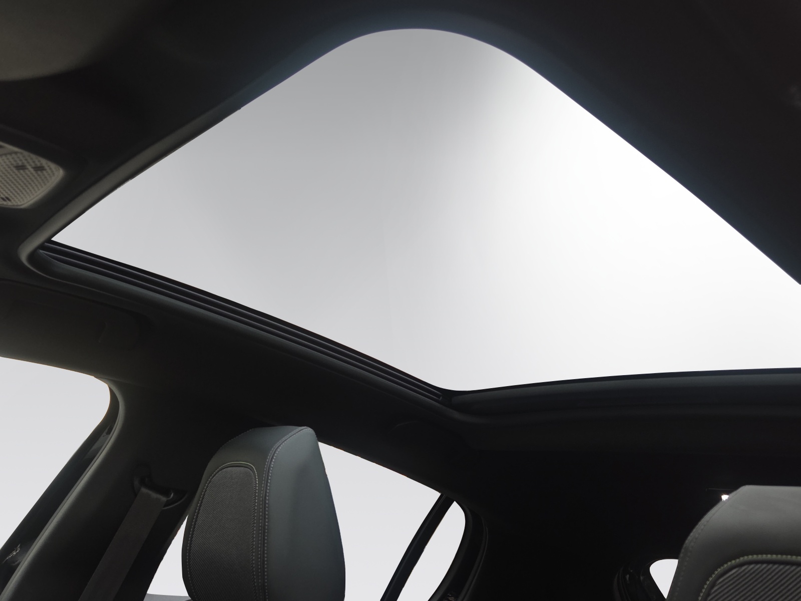 PEUGEOT 208 1.2 PureTech GT Line EAT8-image-14