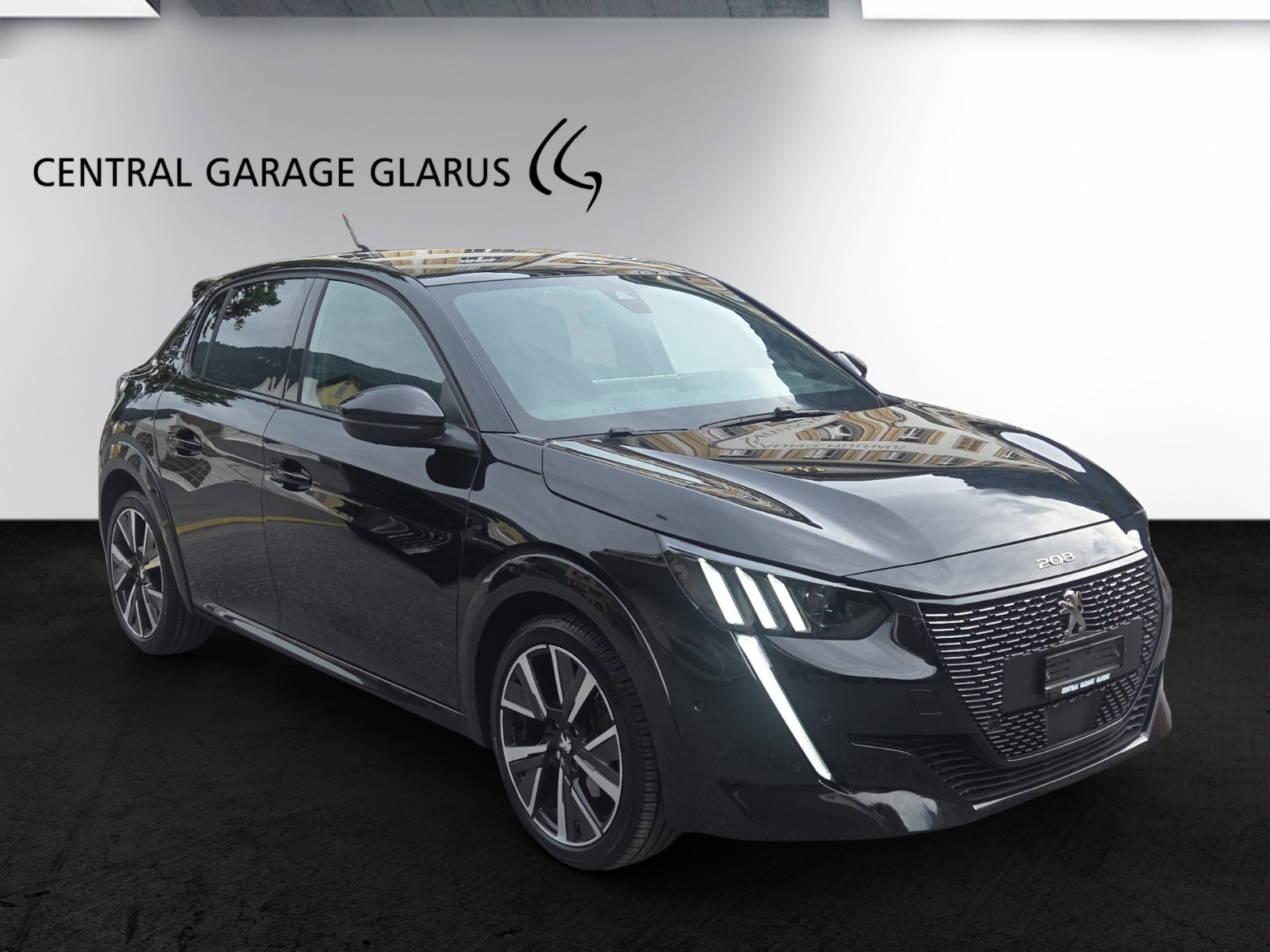 PEUGEOT 208 1.2 PureTech GT Line EAT8-showroom-element-1