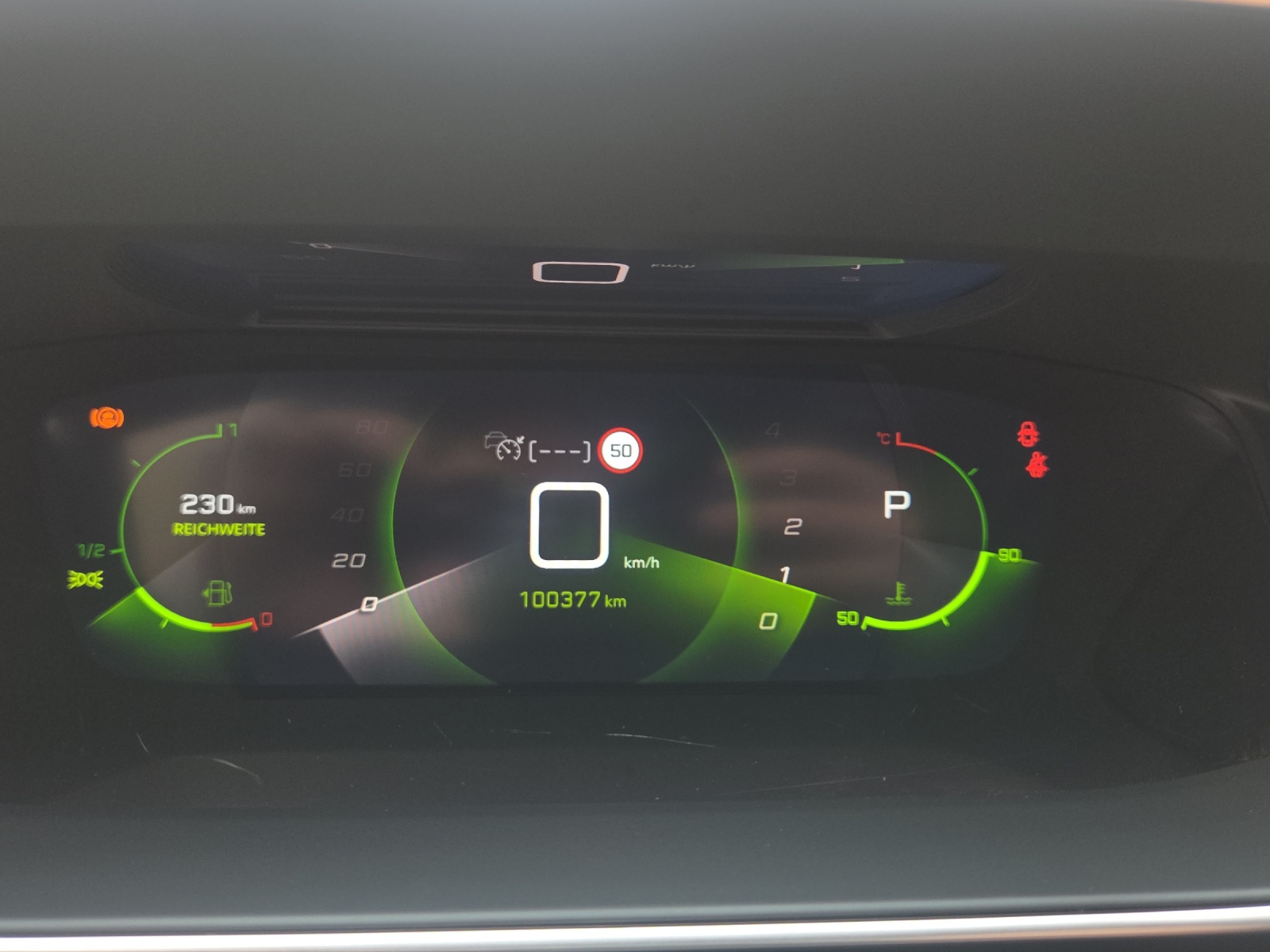 PEUGEOT 208 1.2 PureTech GT Line EAT8-image-16
