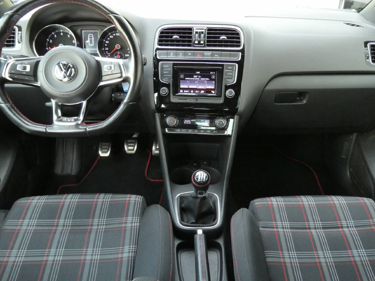 VW Polo 1.8 TSI GTI-image-13