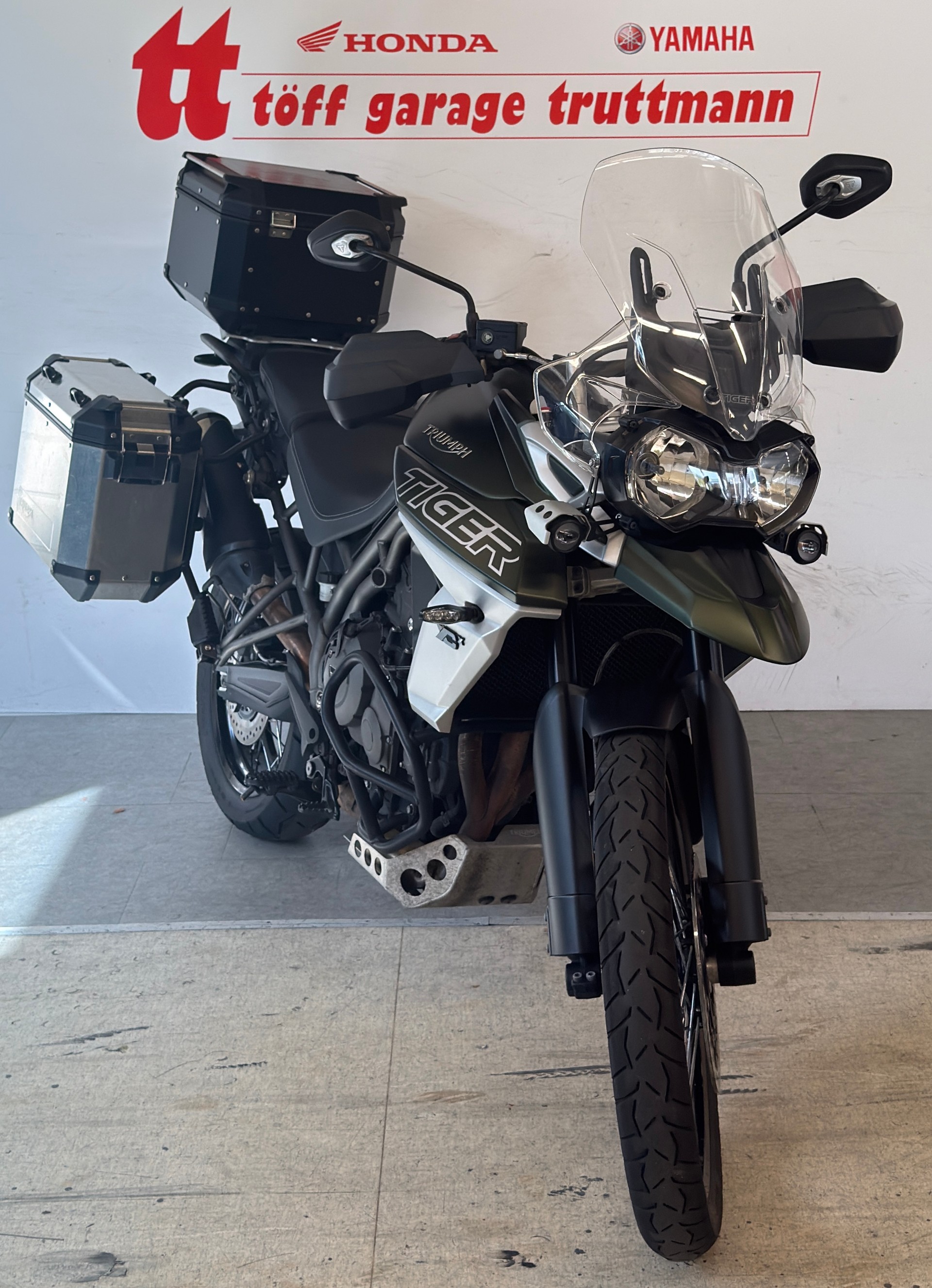 TRIUMPH Tiger 800 XCx ABS-image-2