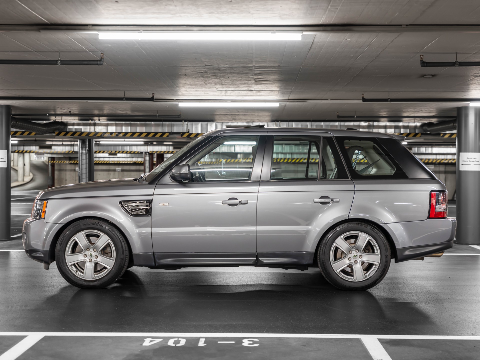 LAND ROVER Range Rover Sport 3.0 TDV6 HSE Automatic-image-4