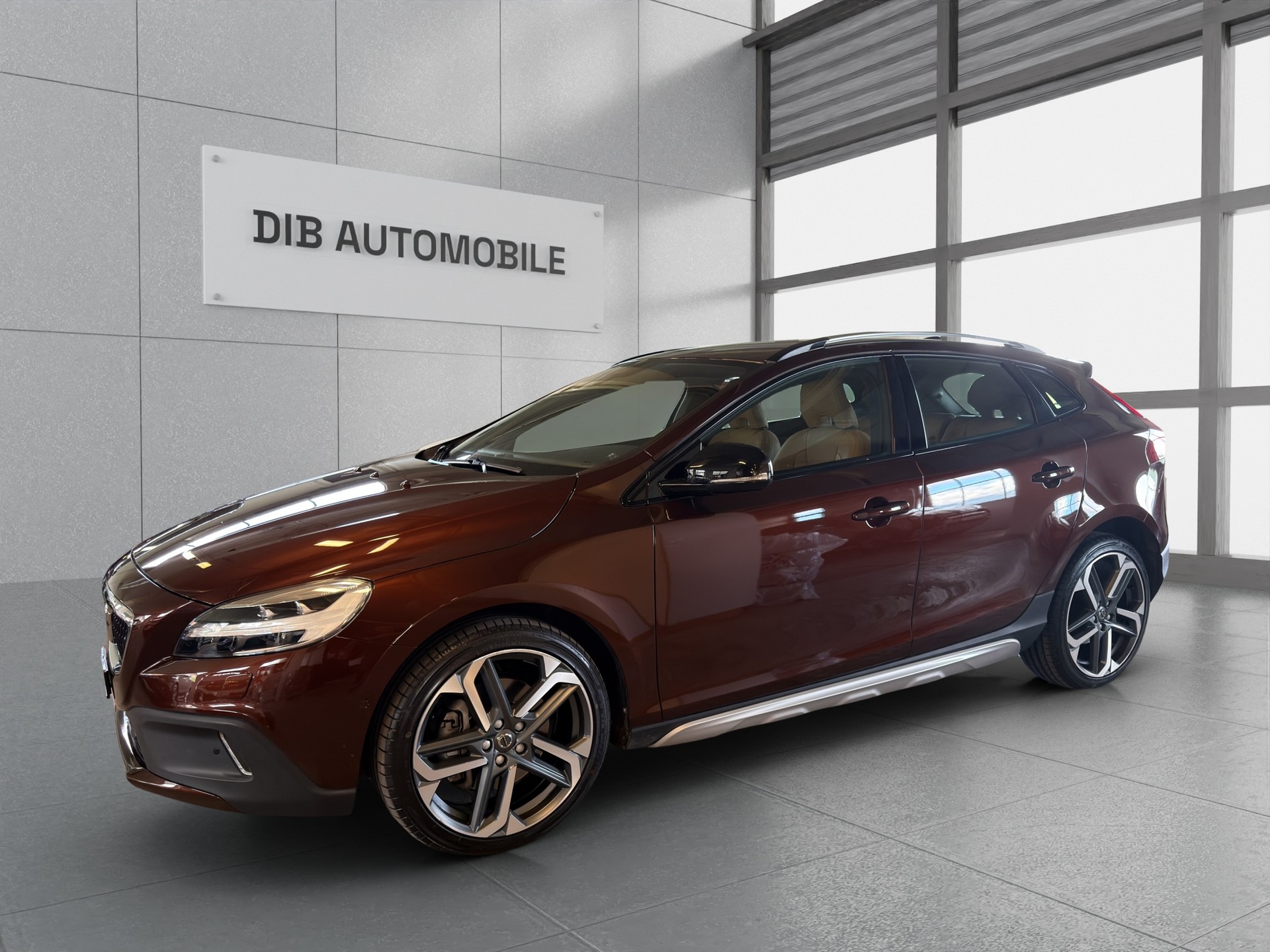 VOLVO V40 Cross Country T4 AWD Lyx Geartronic*TOP ZUSTAND*NUR 39000 KM*NAVIGATION*RÜCKFAHRKAMERA*