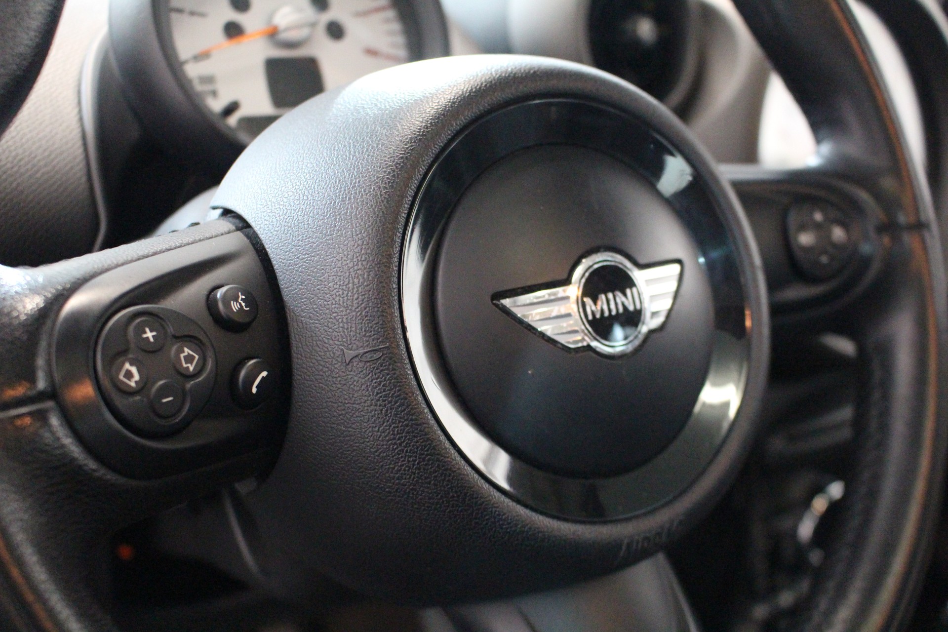 MINI Countryman R60 1.6i Cooper-image-13