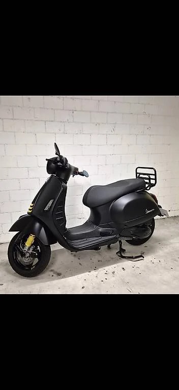 PIAGGIO Vespa GTS 300 Super Tech ABS-image-2