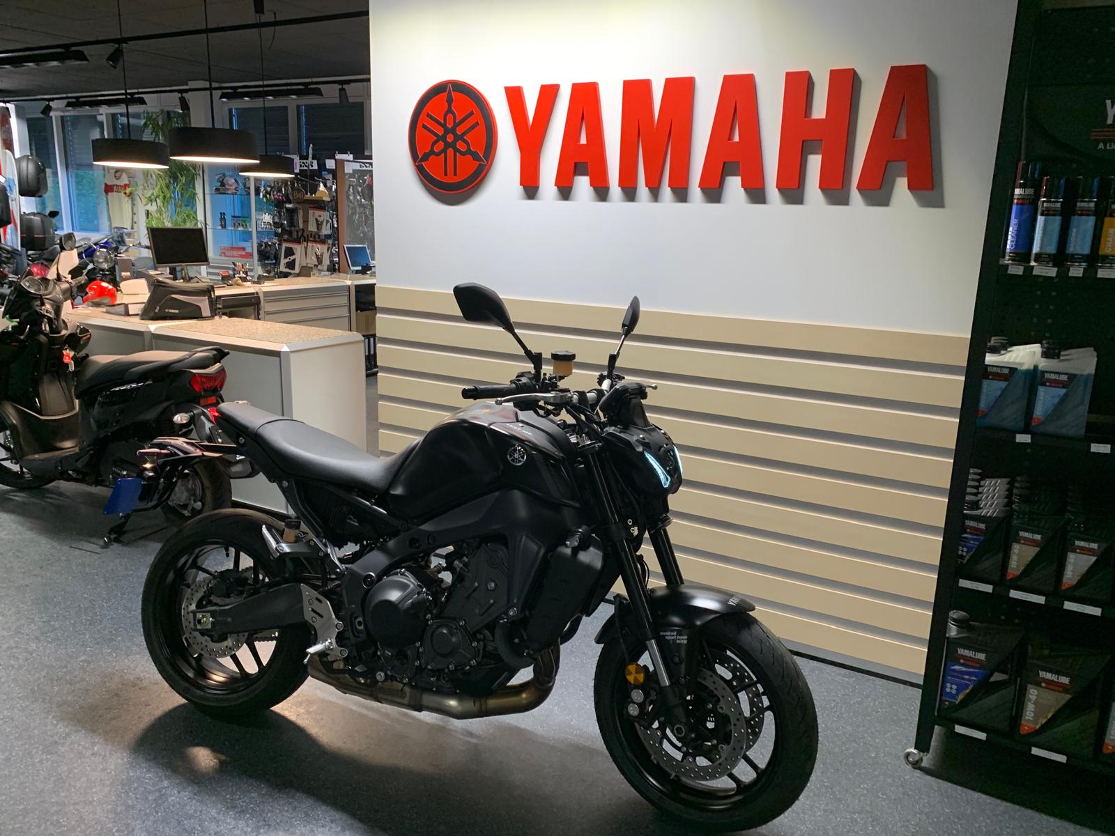 YAMAHA MT-09-image-0