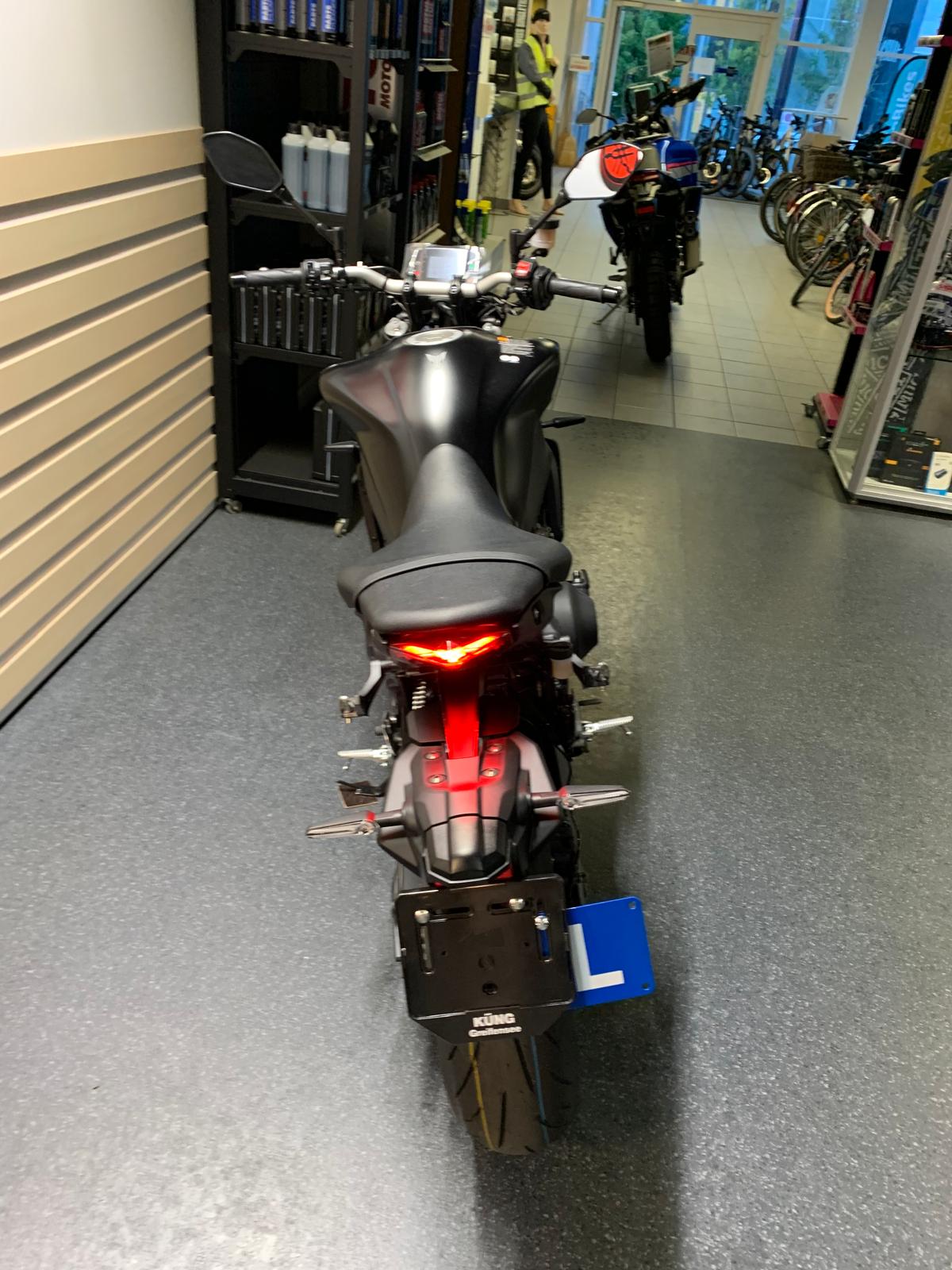 YAMAHA MT-09-image-3