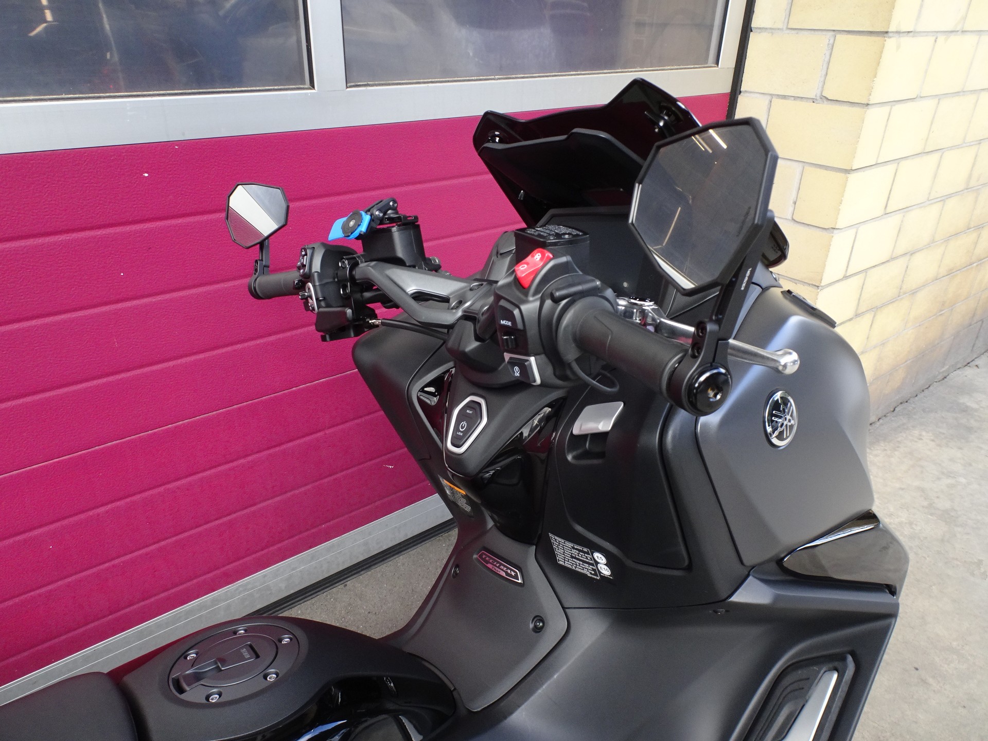 YAMAHA T-MAX Tech-Max XP 560-image-4